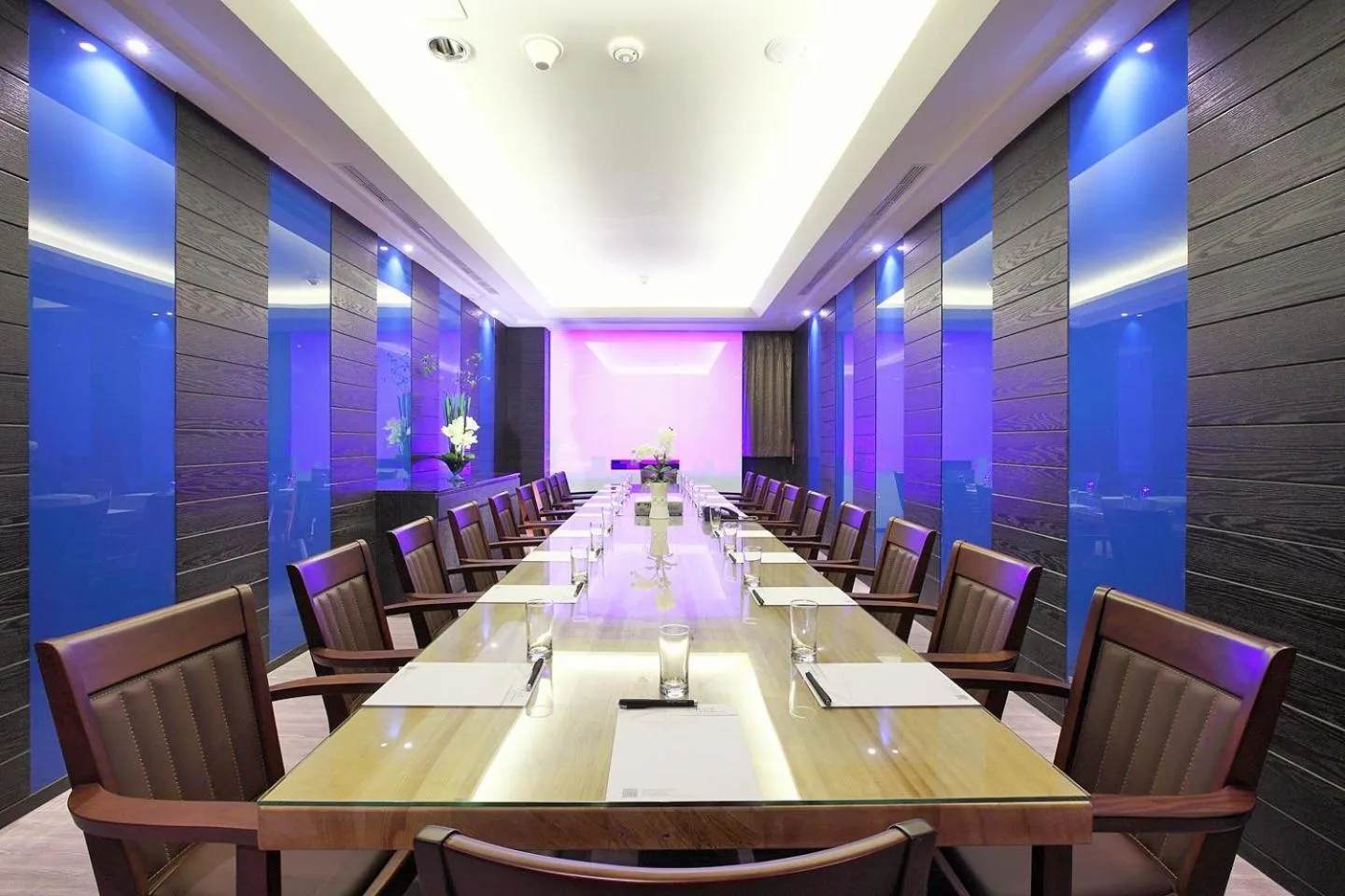 Business facilities in Icloud Luxury Resort & Hotel