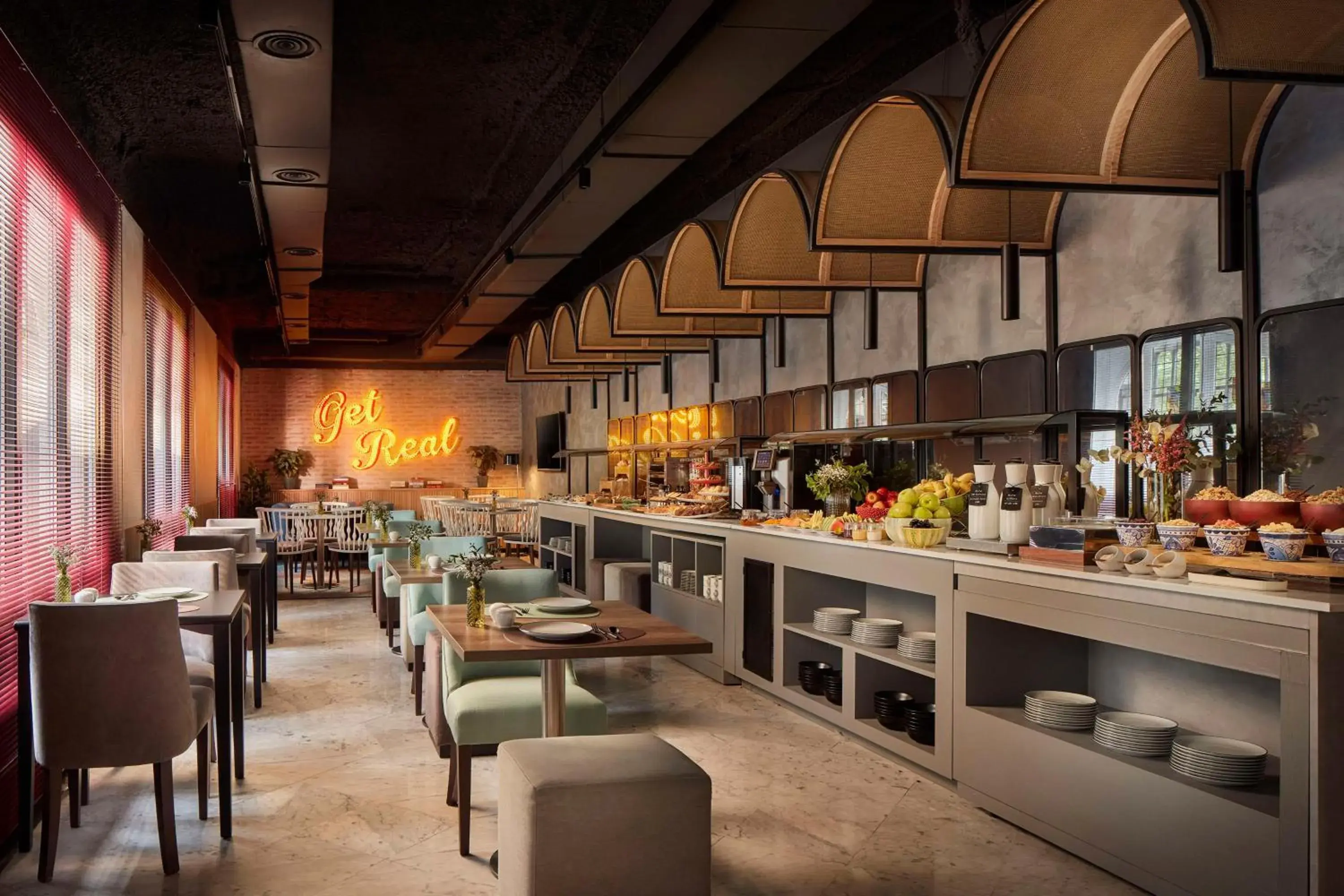 Restaurant/places to eat in Avani Alonso Martinez Restaurant/places to eat in Avani Alonso Martinez