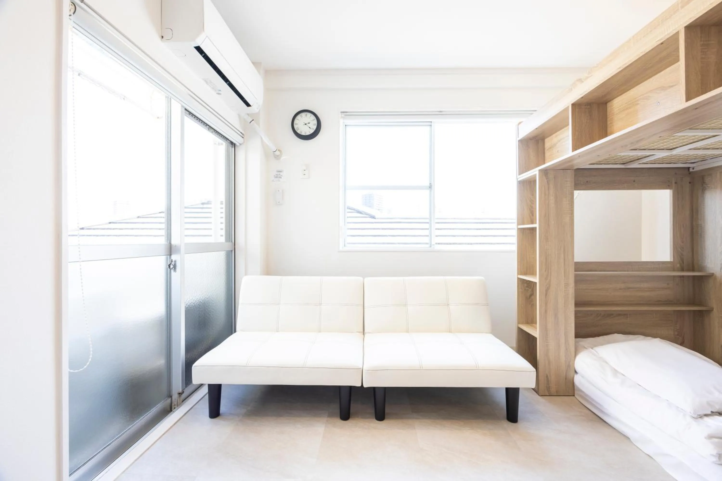 Bed in tomariba