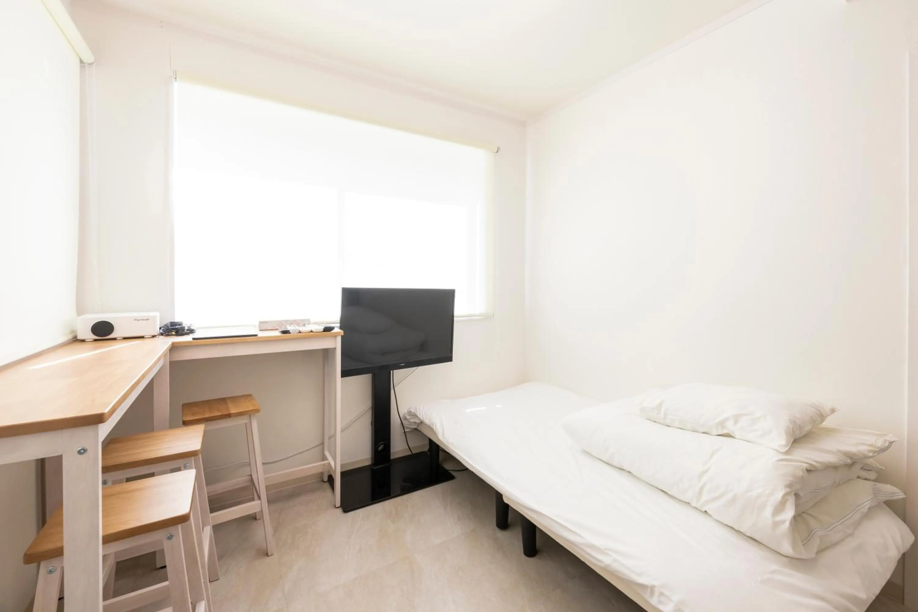 Bed in tomariba