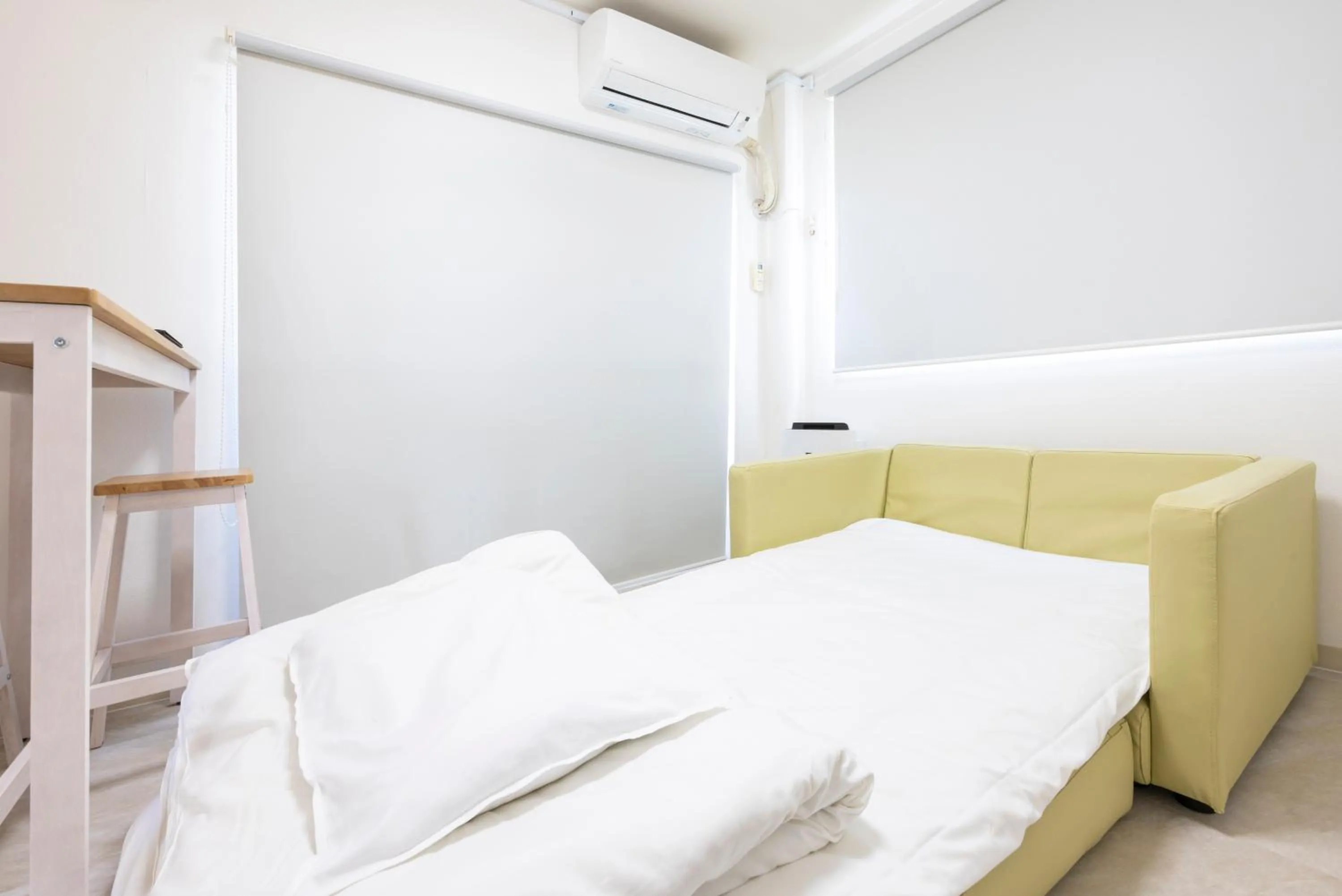Bed in tomariba