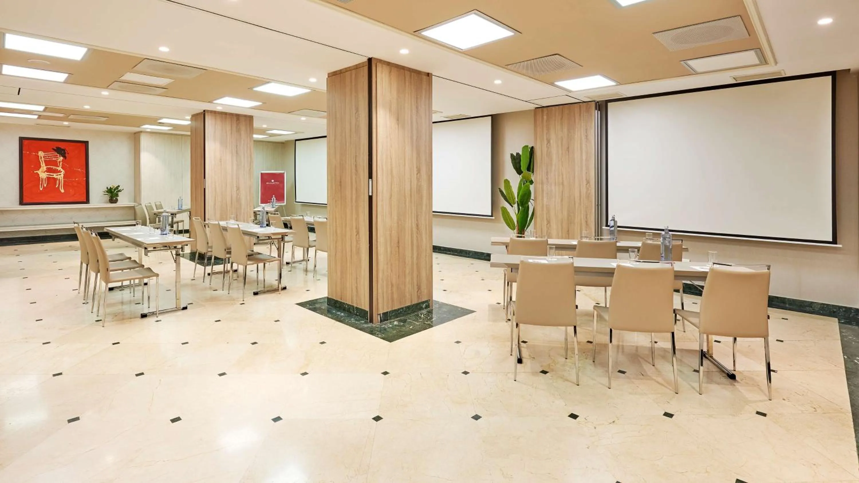 Meeting/conference room in NH Collection Madrid Abascal