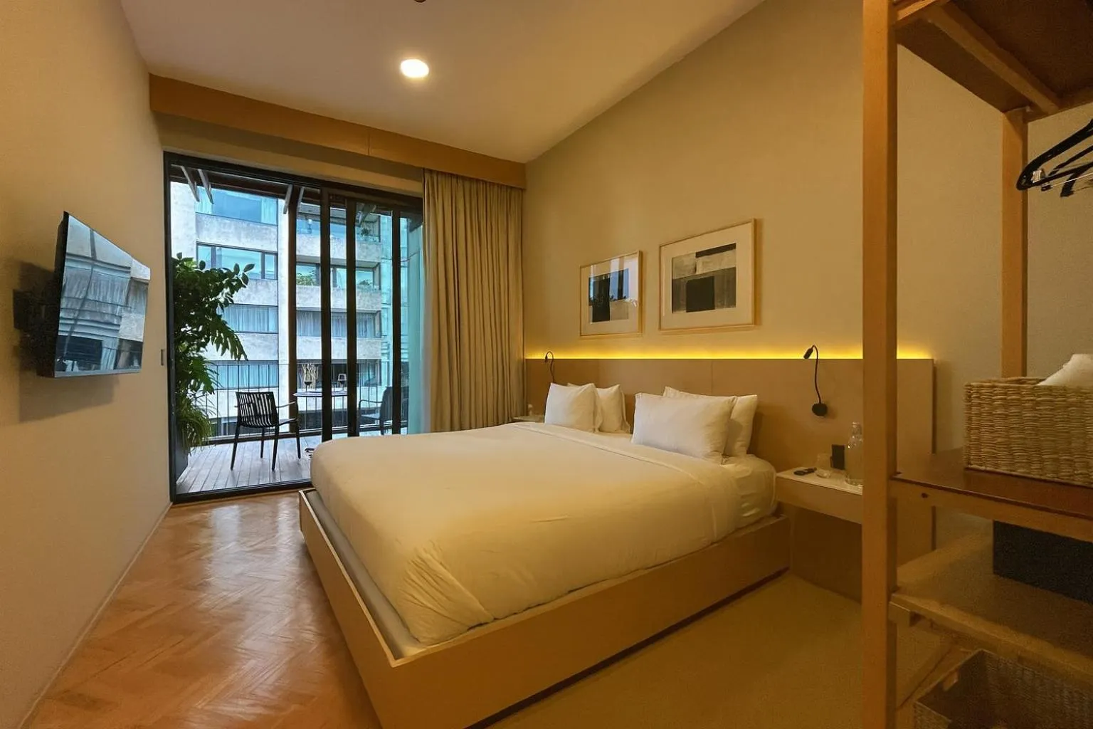 Bedroom, Bed in Ana Polanco Apartments