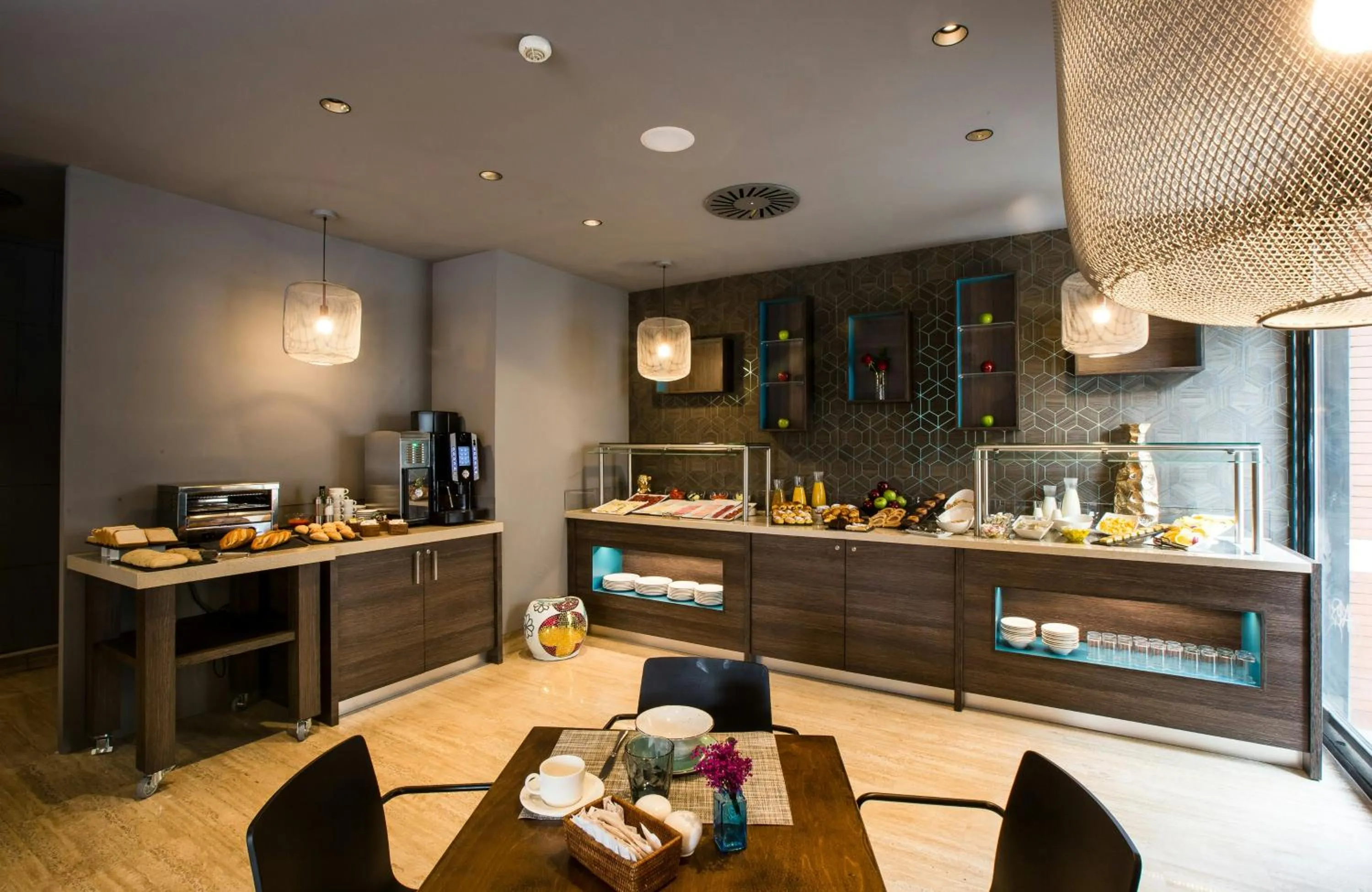 Buffet breakfast in Leonardo Boutique Hotel Madrid