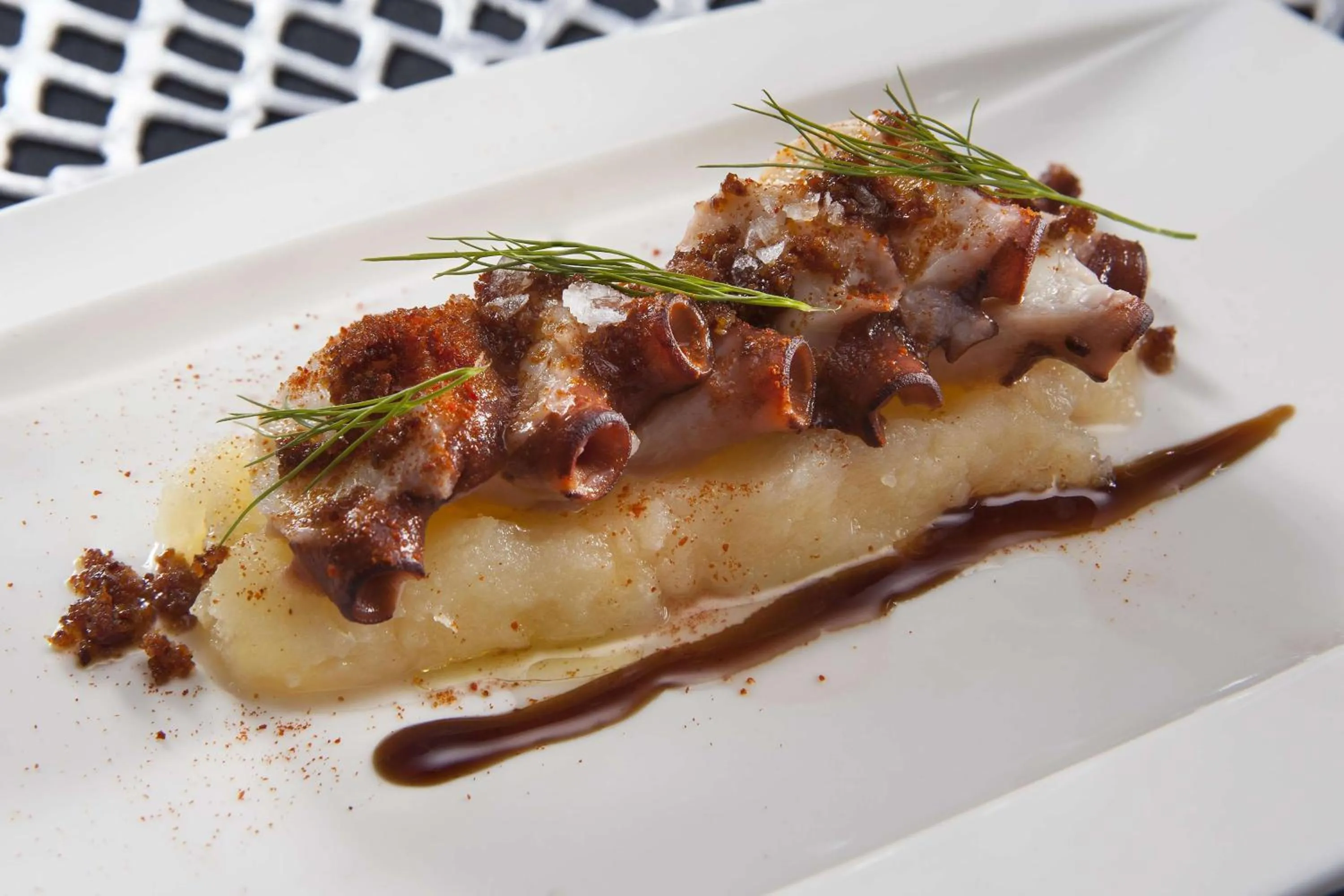 Restaurant/places to eat in NH Canciller Ayala Vitoria