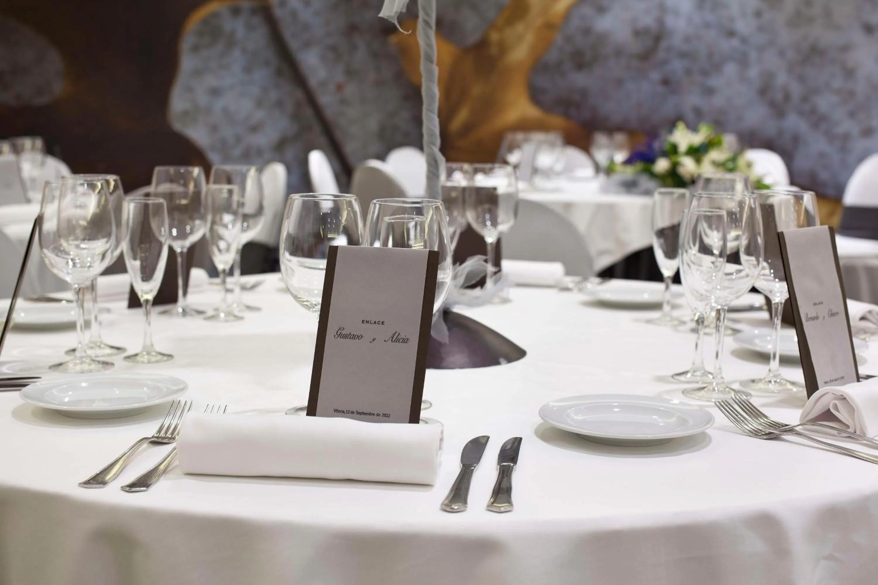 Restaurant/places to eat in NH Canciller Ayala Vitoria