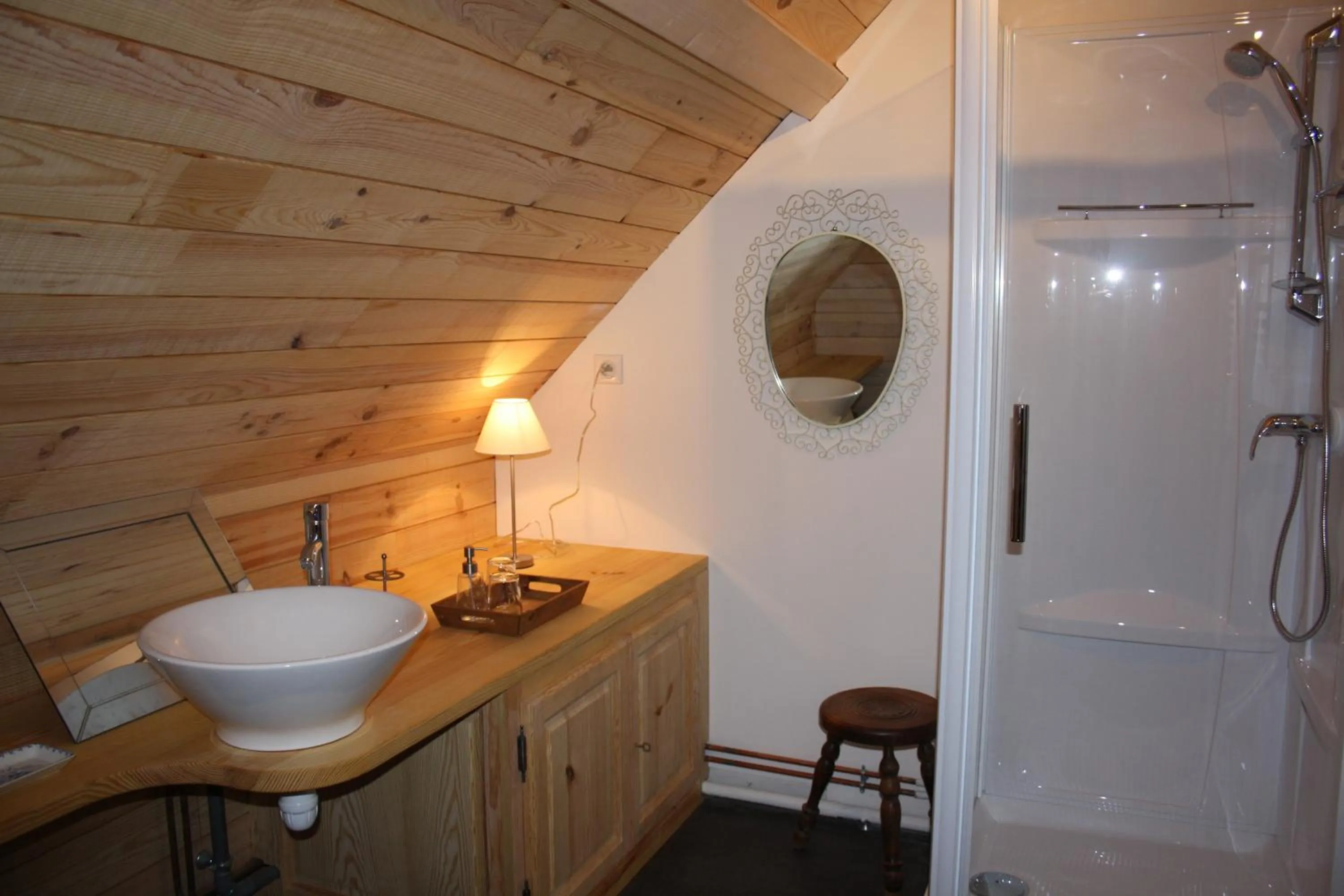 Bathroom in Chambre d'hôtes - Le jardin des Patissons