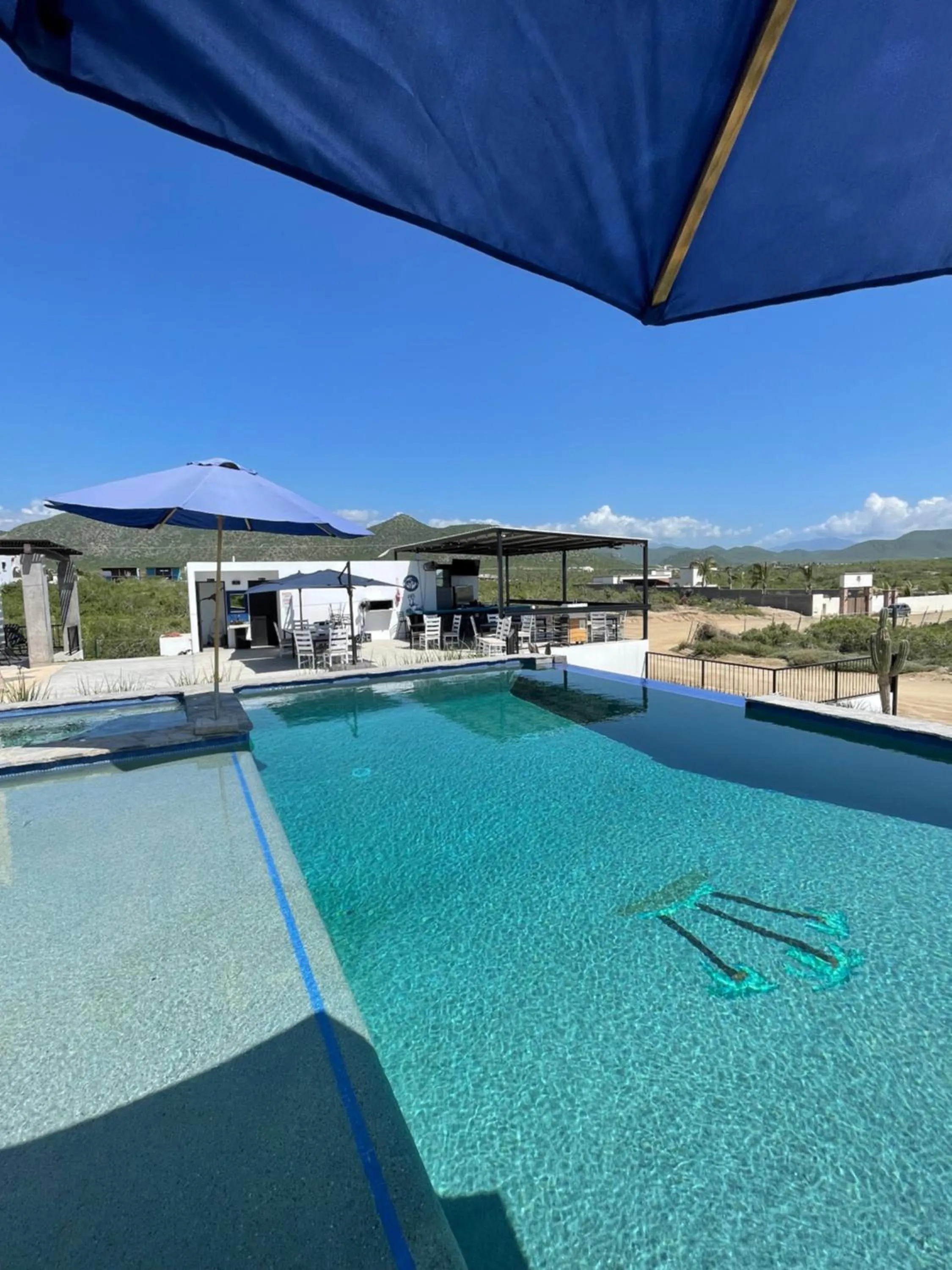 Swimming pool in Las Palmas Hotel - Cerritos Beach