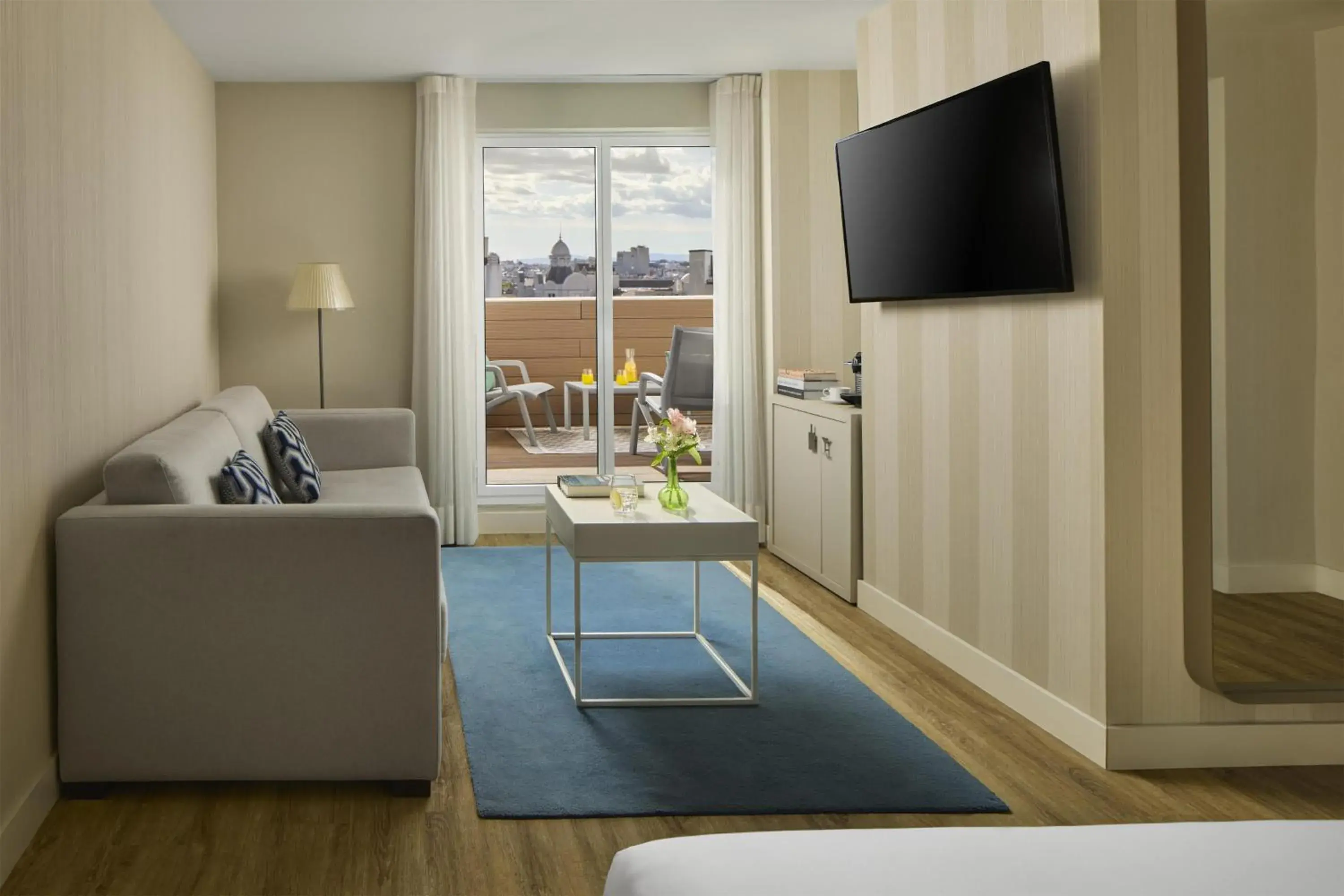 Photo of the whole room in NH Madrid Balboa Photo of the whole room in NH Madrid Balboa