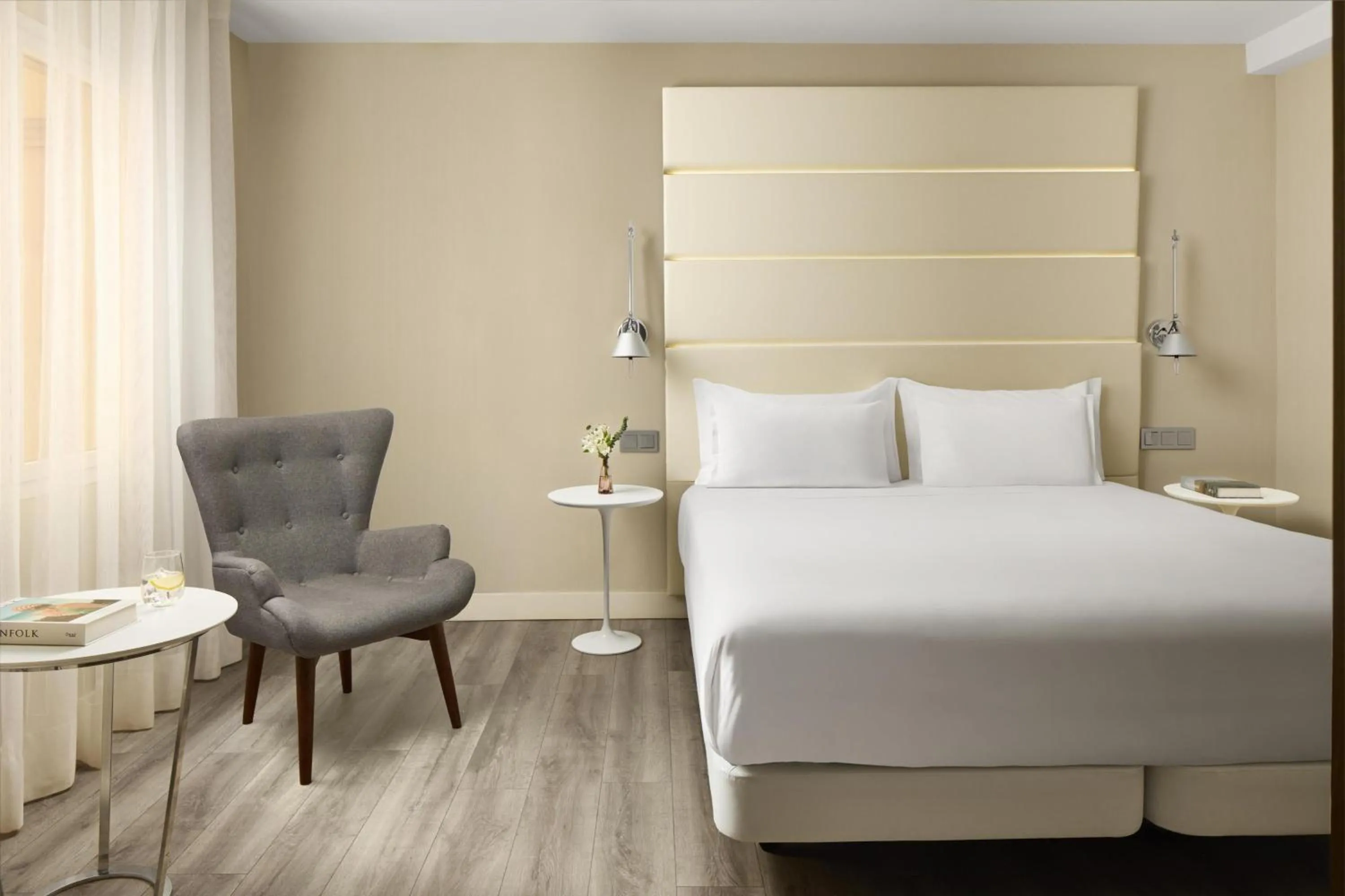 Bedroom, Bed in NH Madrid Balboa