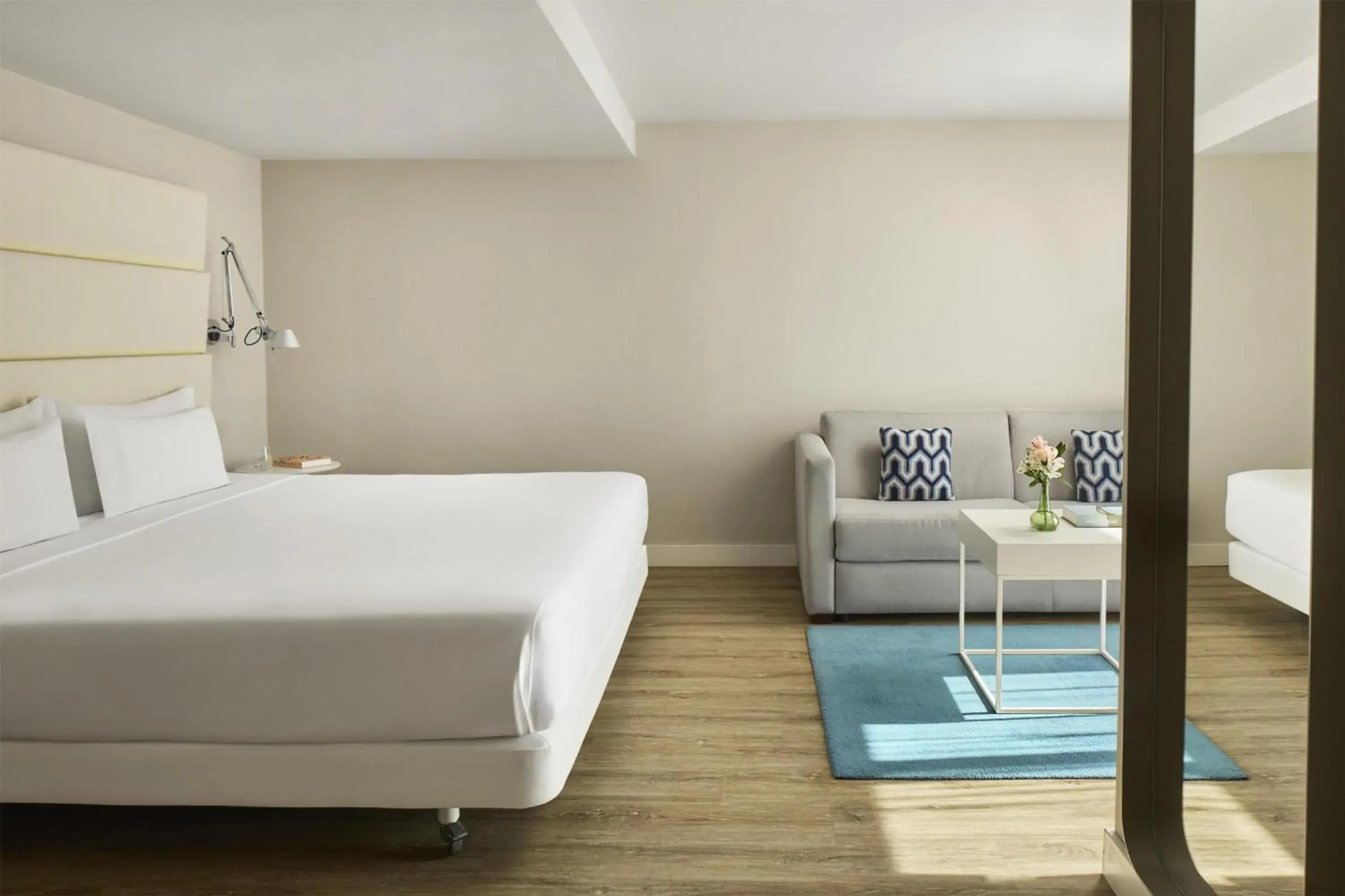 Photo of the whole room, Bed in NH Madrid Balboa Photo of the whole room, Bed in NH Madrid Balboa