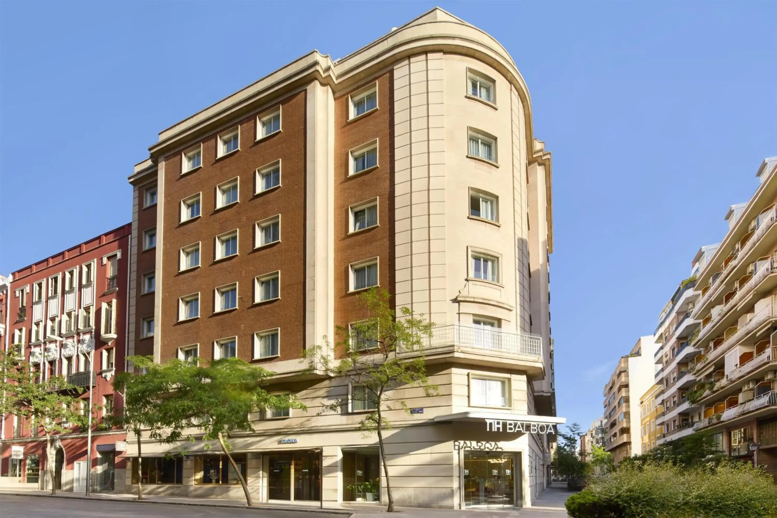 Property building in NH Madrid Balboa Property building in NH Madrid Balboa