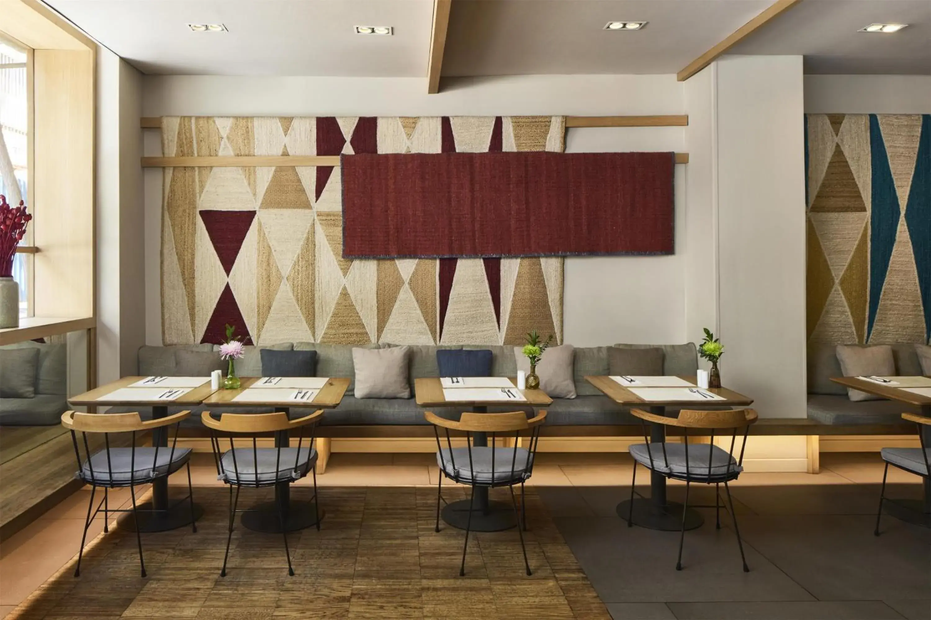 Restaurant/places to eat in NH Madrid Balboa Restaurant/places to eat in NH Madrid Balboa