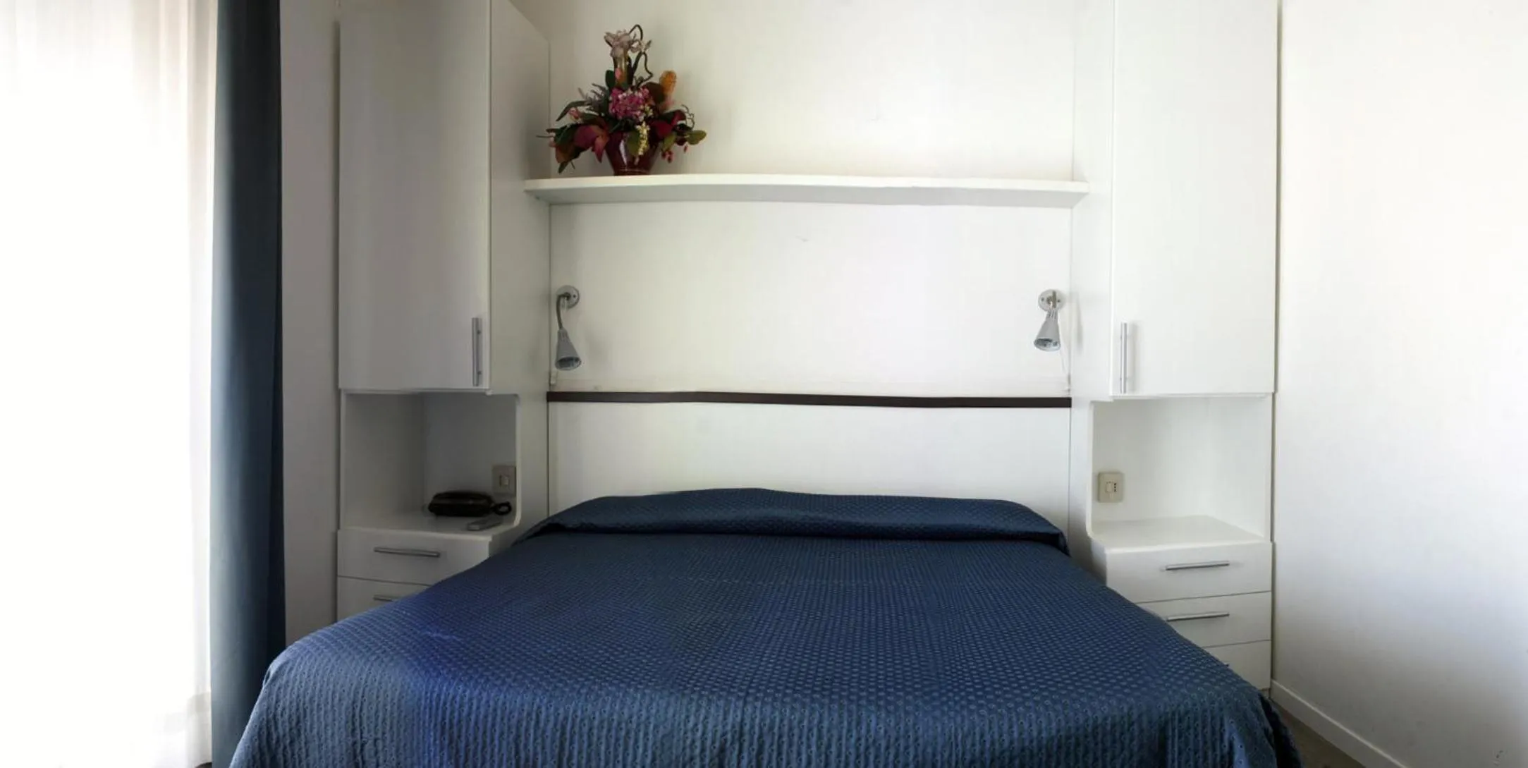 Day, Bed in Hotel Garden