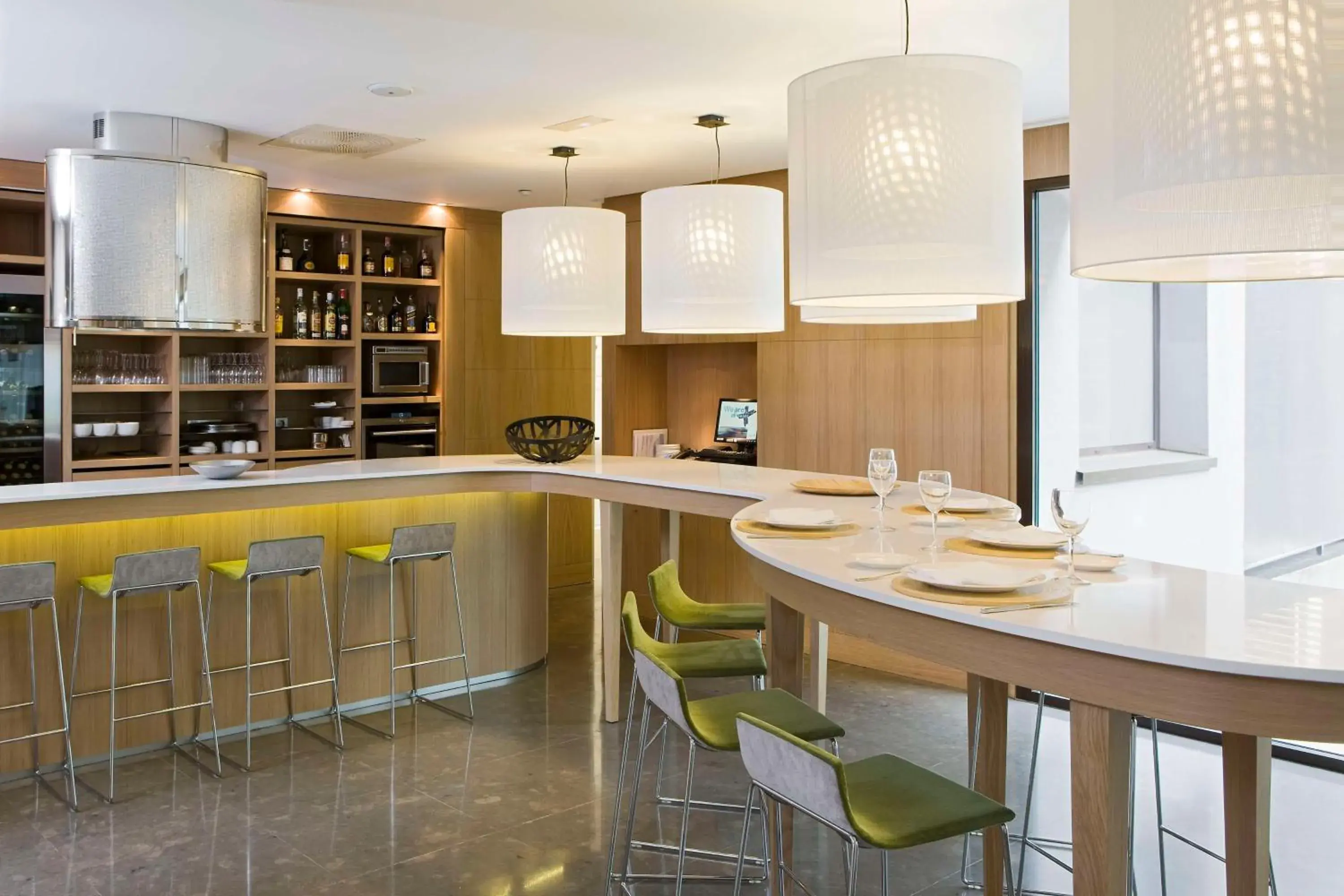 Lounge or bar in NH Madrid Principe de Vergara Lounge or bar in NH Madrid Principe de Vergara