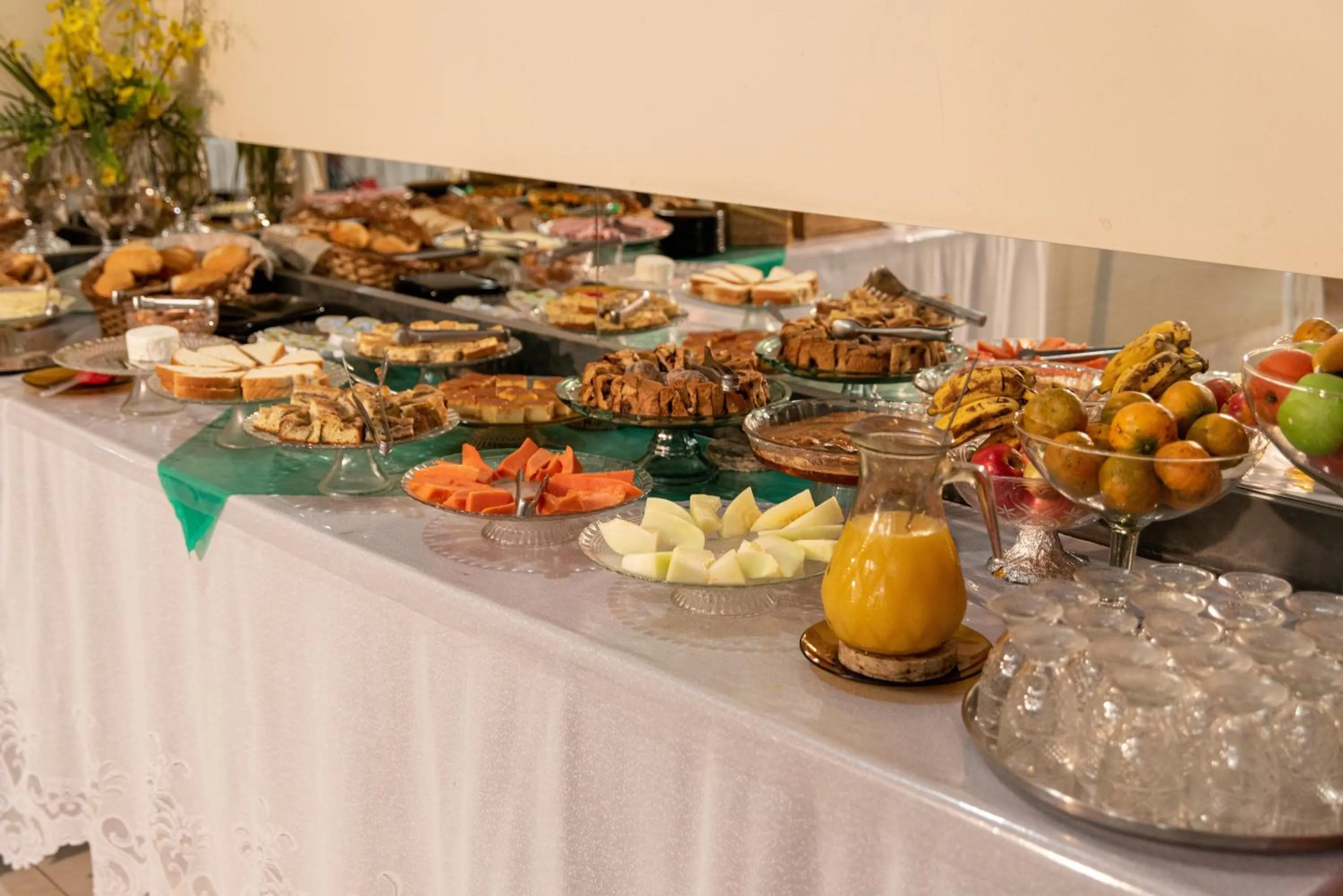 Breakfast in Hotel Descalvado