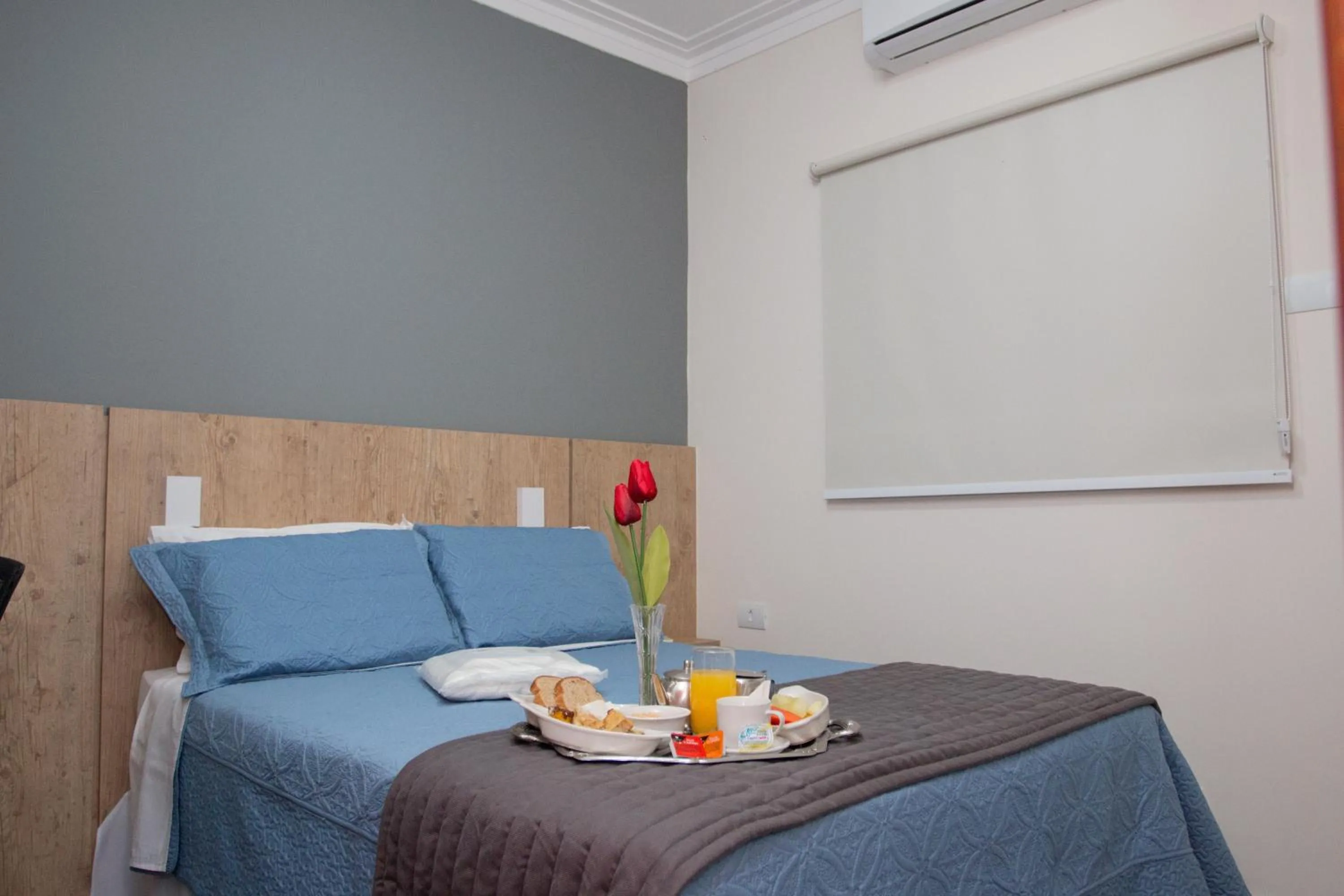 Bed in Hotel Descalvado