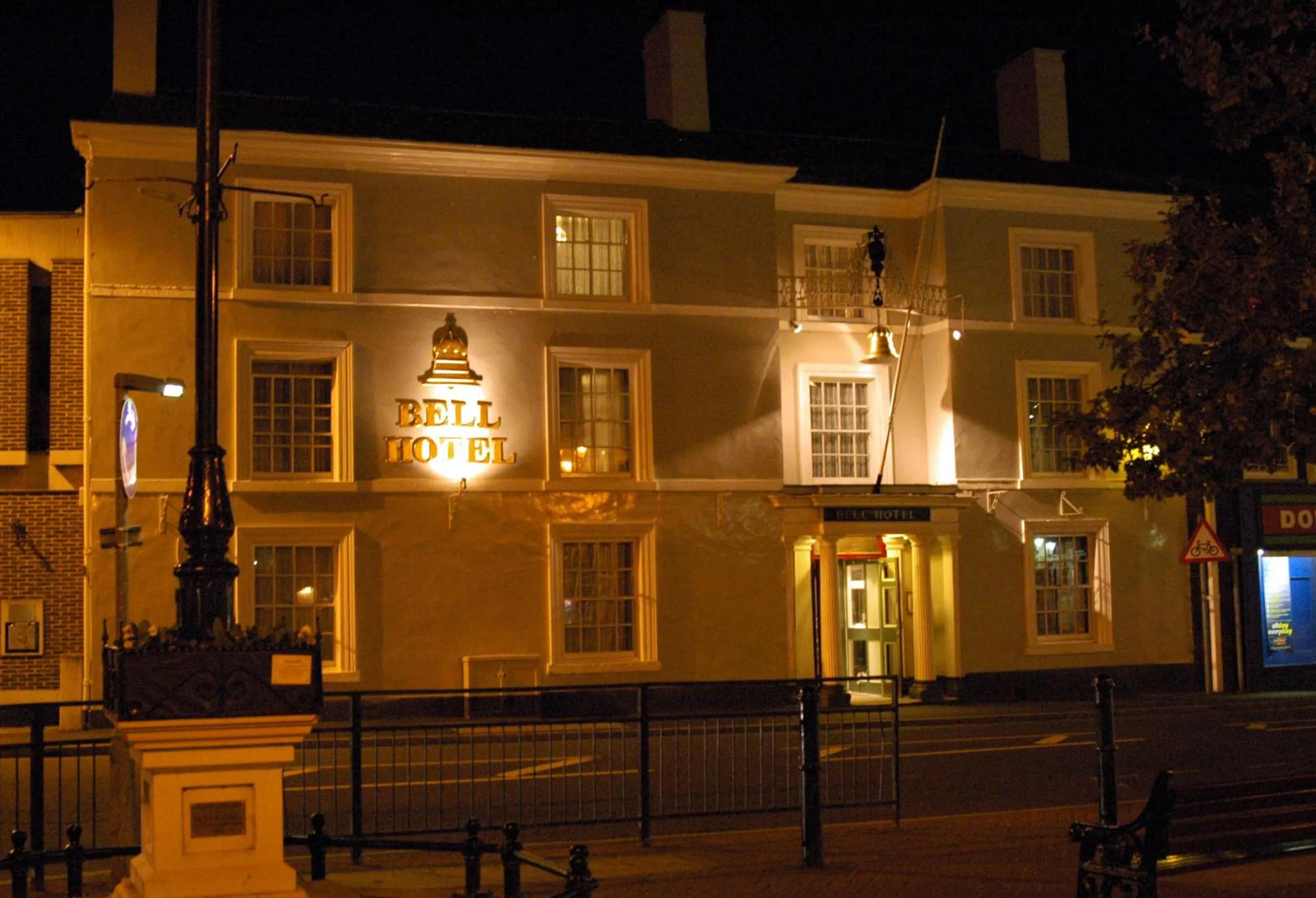 Facade/entrance in Best Western Bell in Driffield