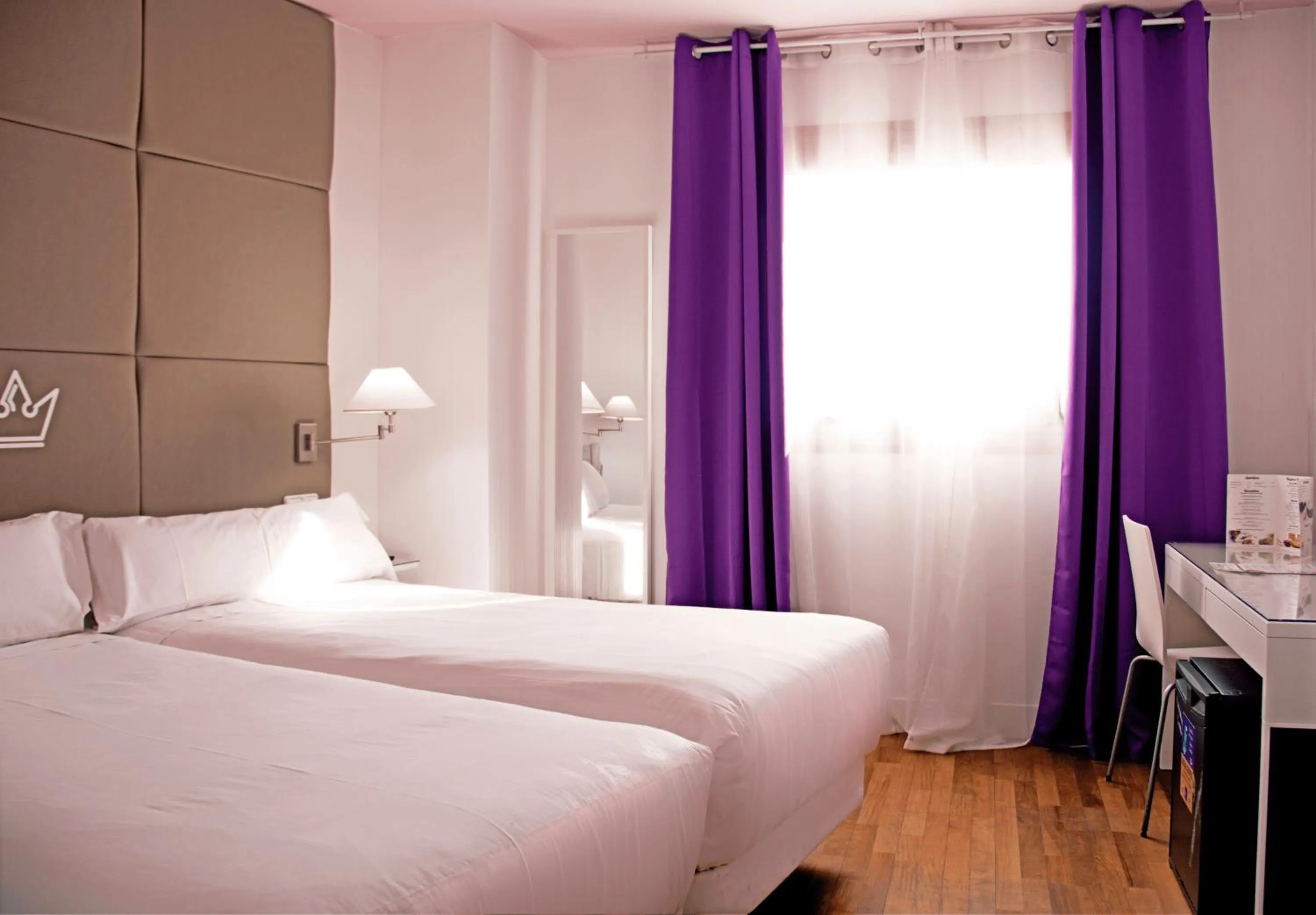 Photo of the whole room, Bed in Erase un Hotel