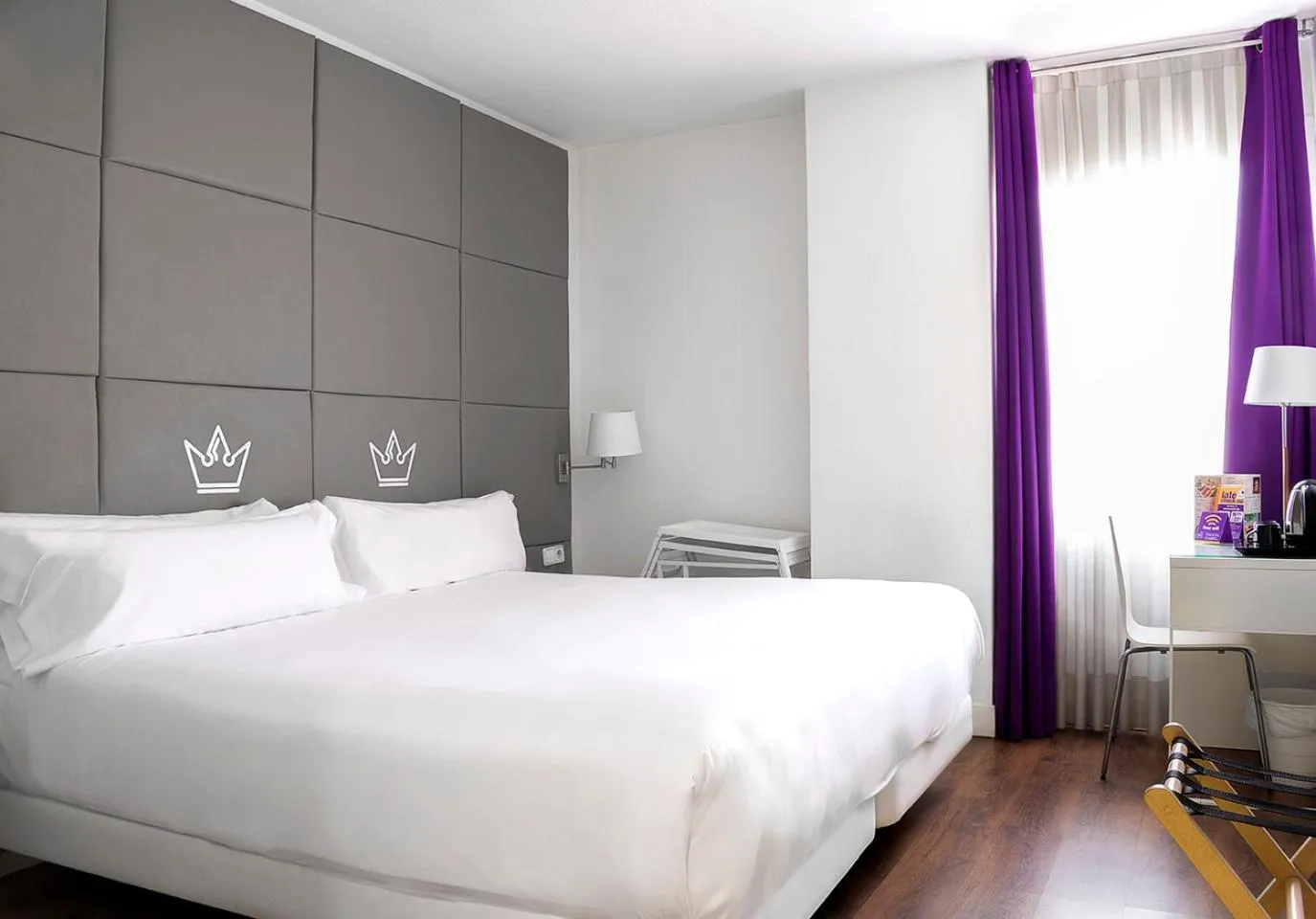 Photo of the whole room, Bed in Erase un Hotel