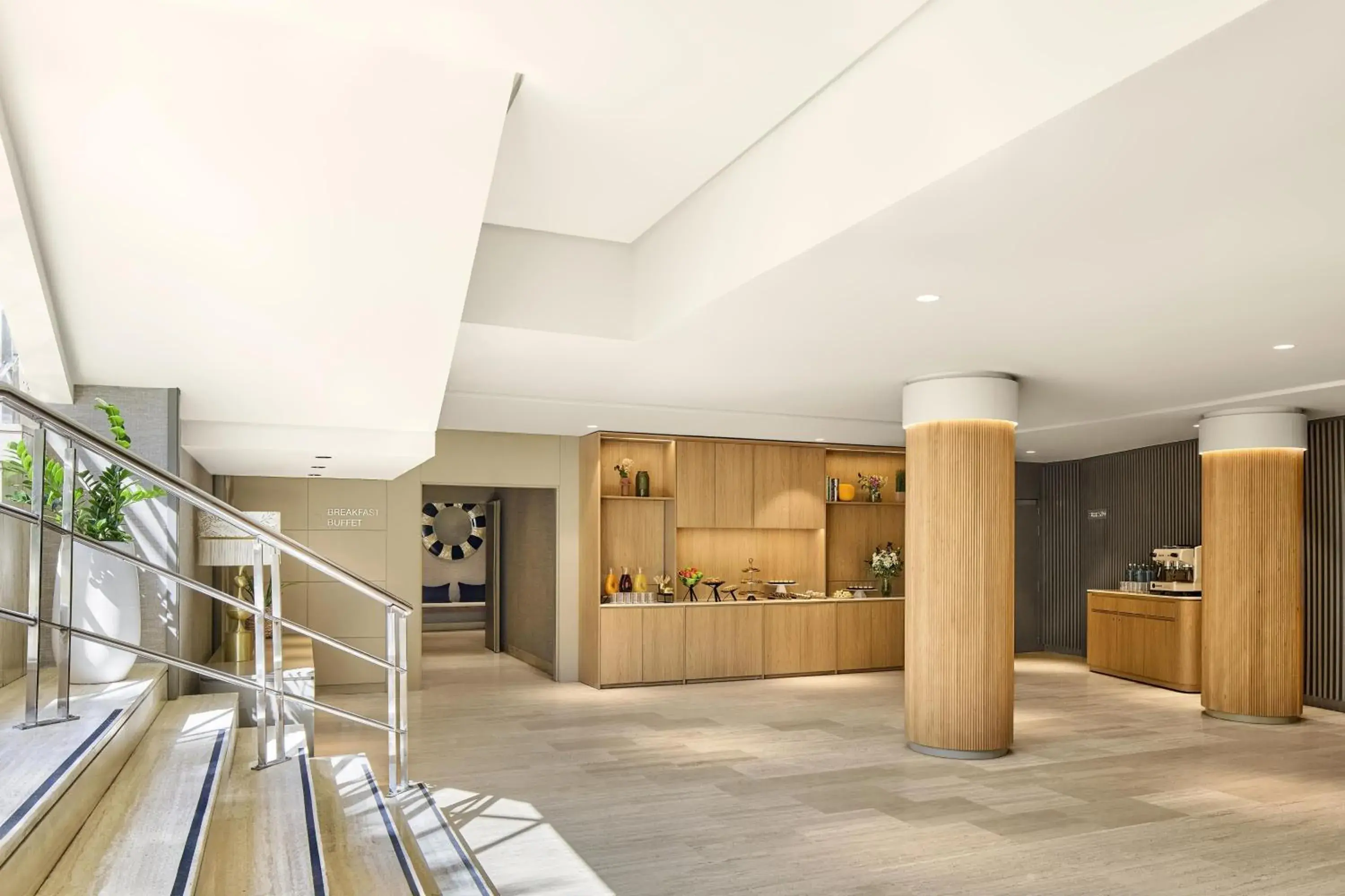 Lobby or reception in NH Paseo de la Habana Lobby or reception in NH Paseo de la Habana