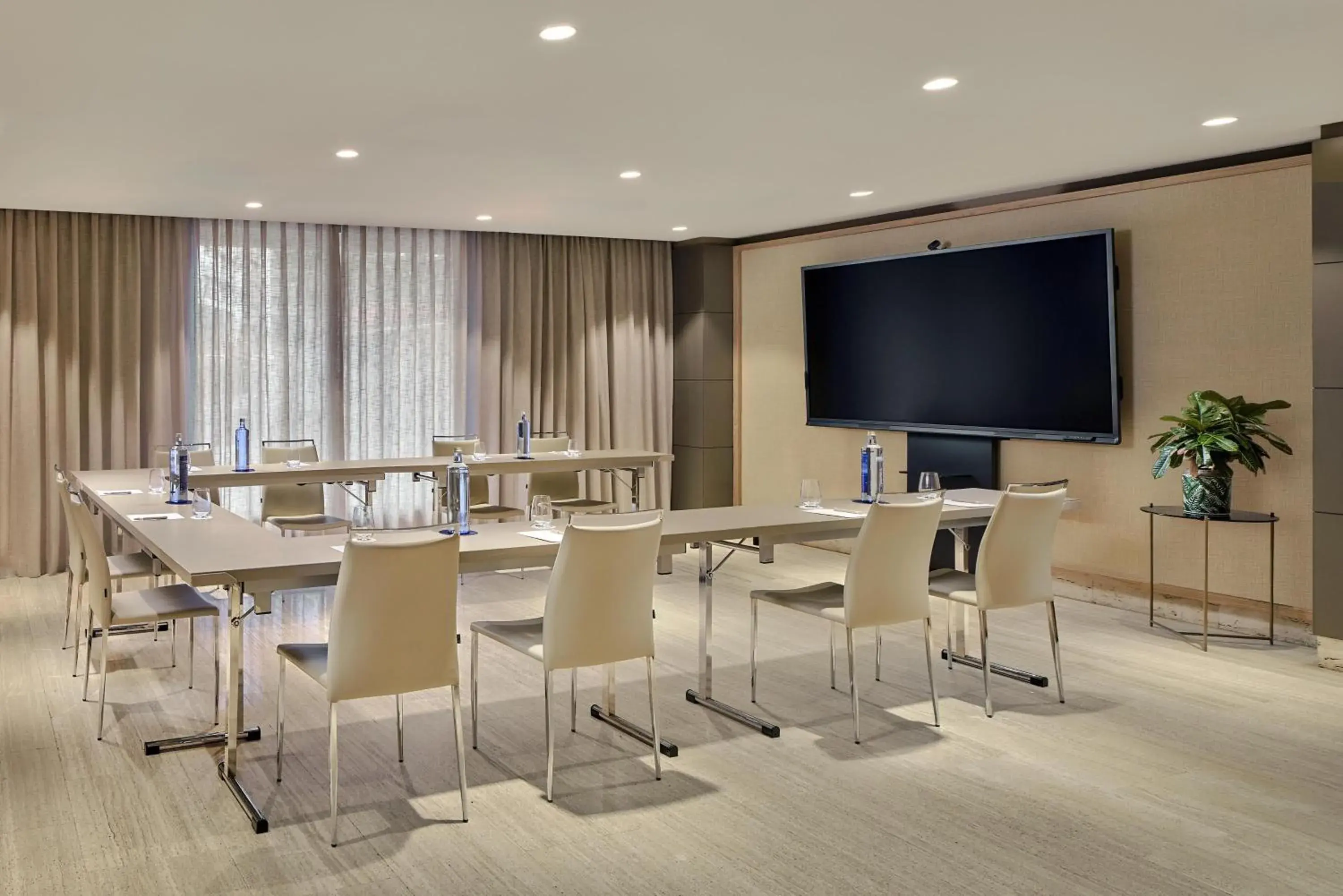 Bedroom in NH Paseo de la Habana Bedroom in NH Paseo de la Habana