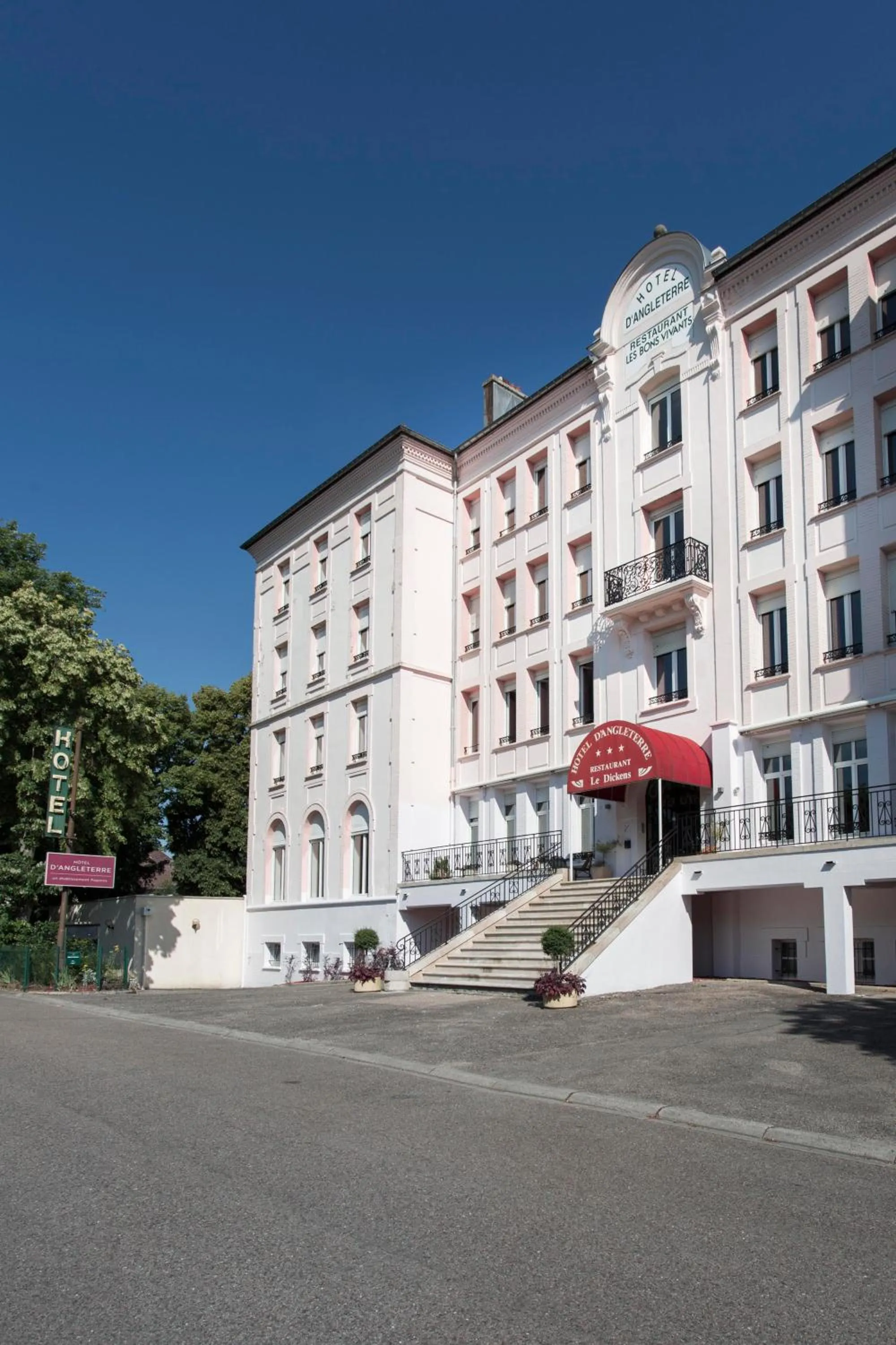 Facade/entrance in Hôtel d'Angleterre
