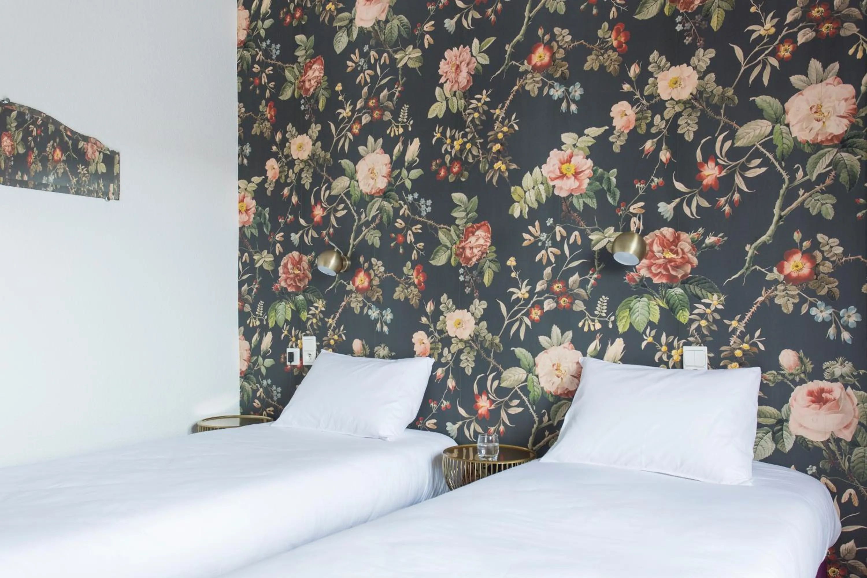 Bed in Hôtel d'Angleterre