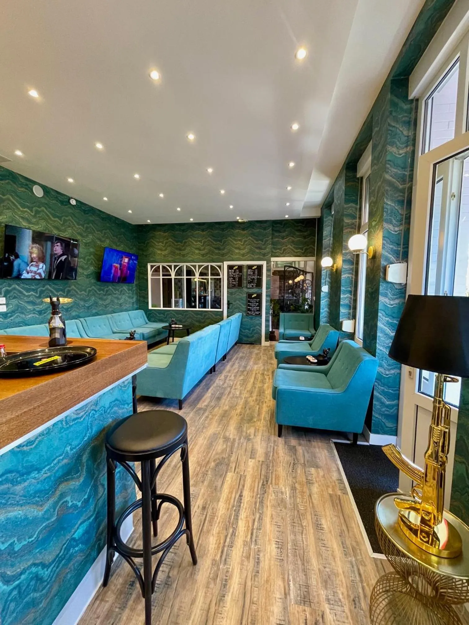 Lounge or bar in Hôtel d'Angleterre