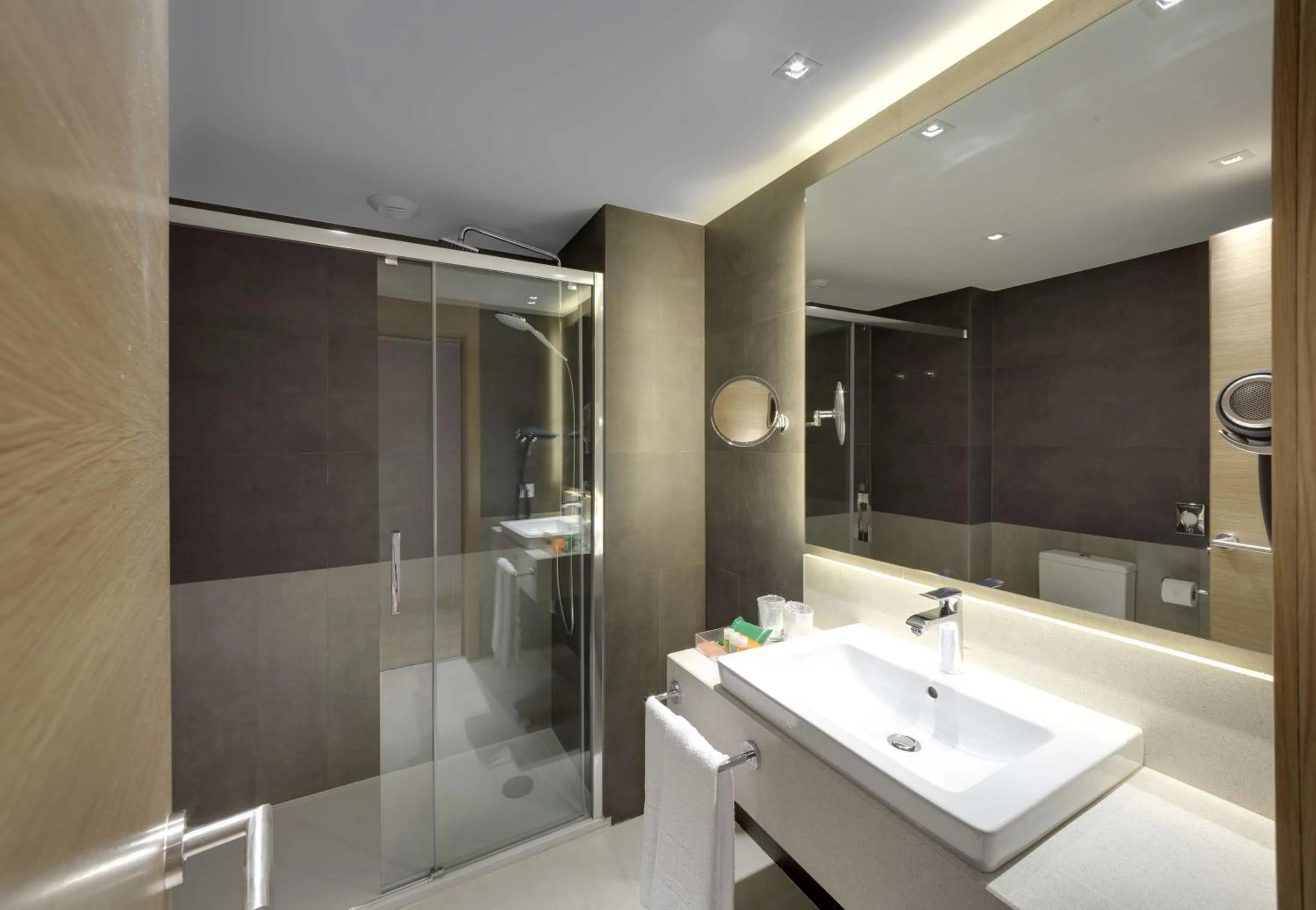 Bathroom in NH Collection San Sebastián Aranzazu