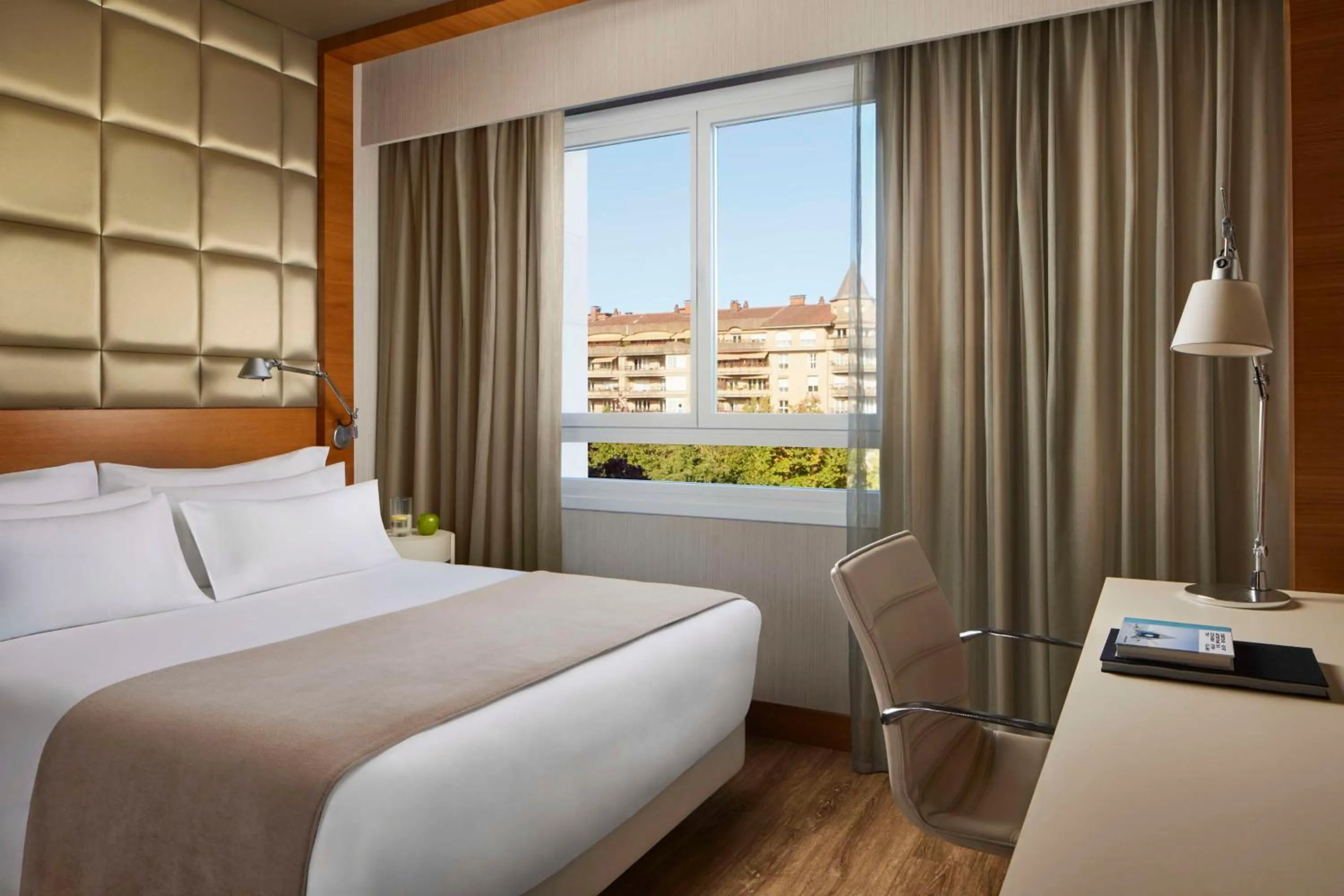 Bedroom, Bed in NH Collection San Sebastián Aranzazu