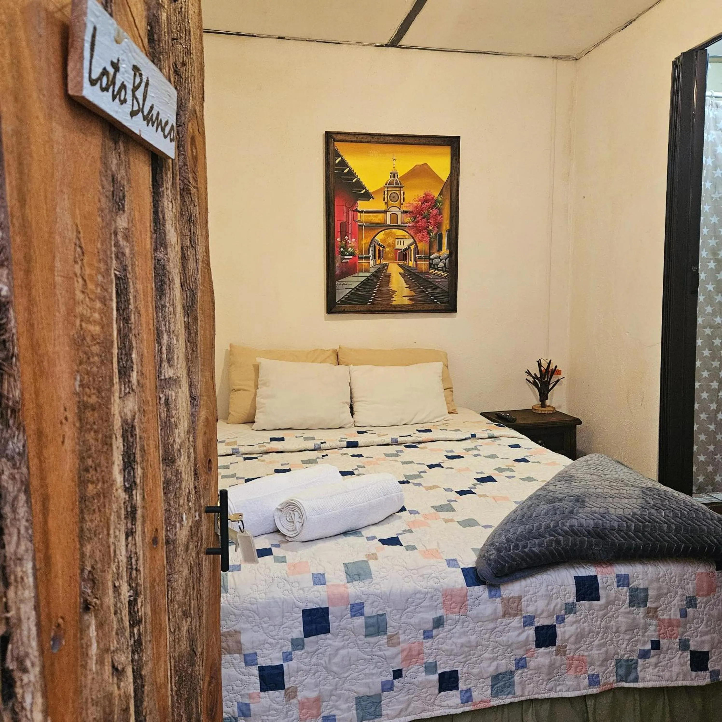 Double Room with Mountain View - single occupancy in Cermeño's House