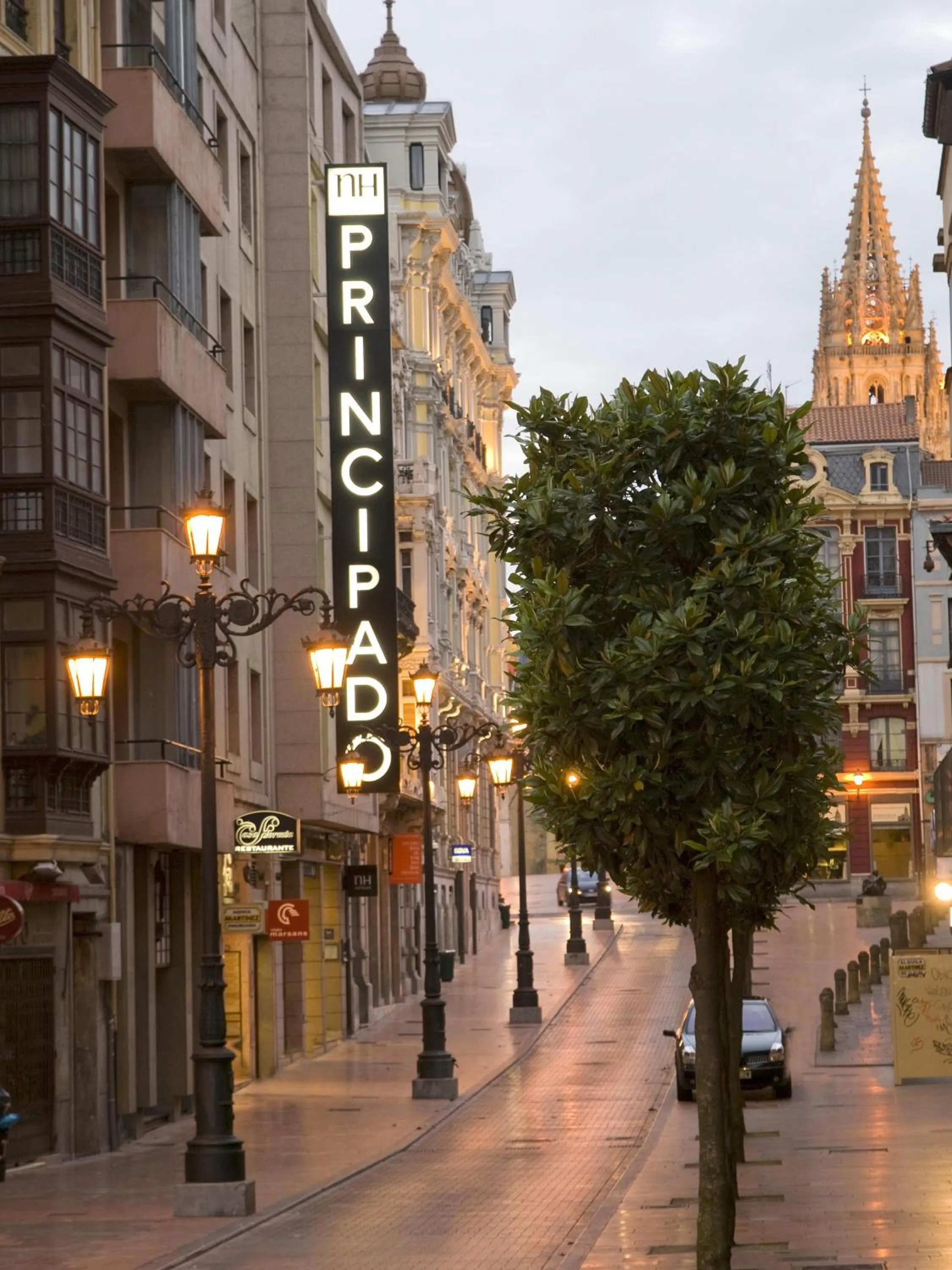 Property building in NH Oviedo Principado