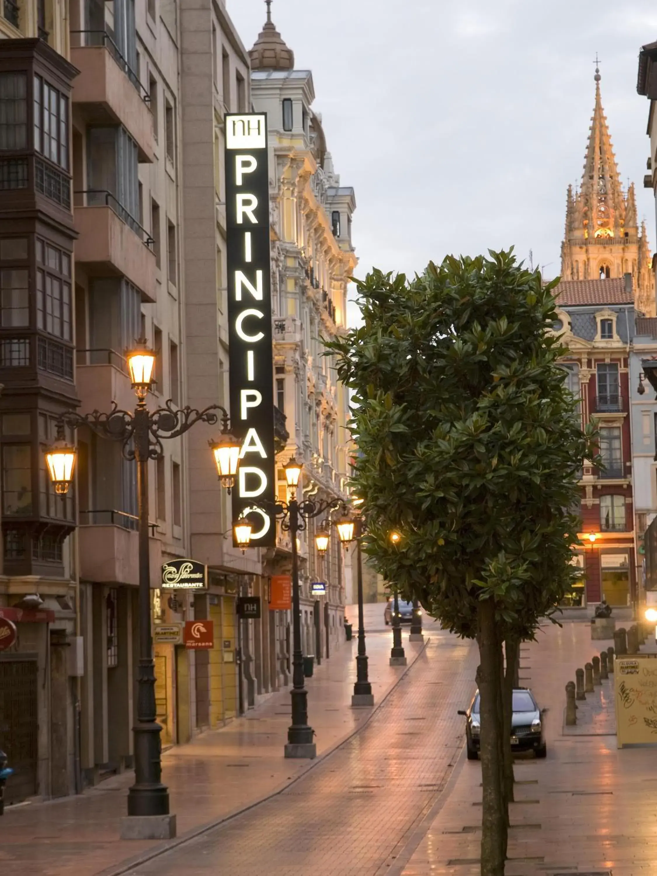 Property building in NH Oviedo Principado Property building in NH Oviedo Principado