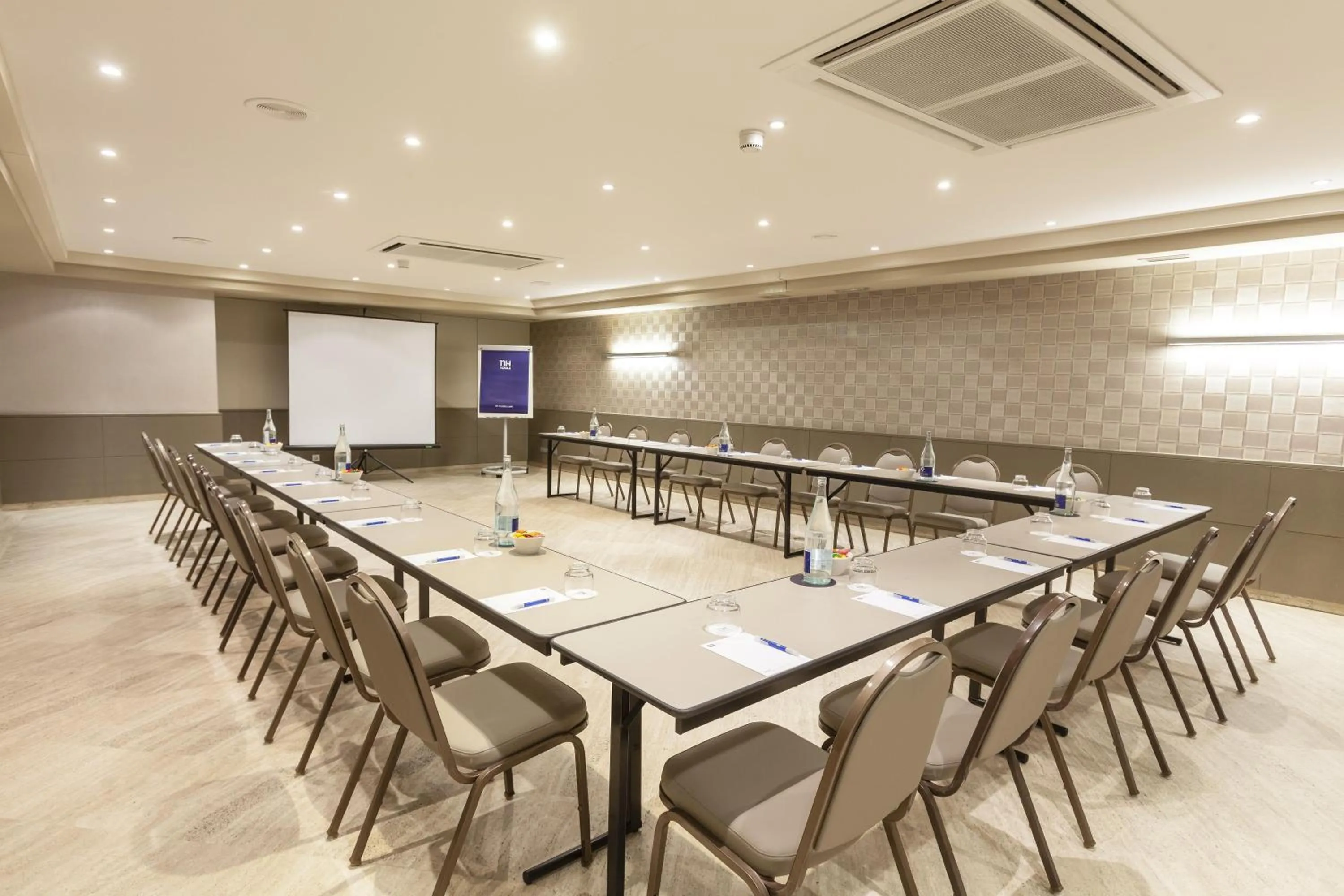 Business facilities in NH Oviedo Principado