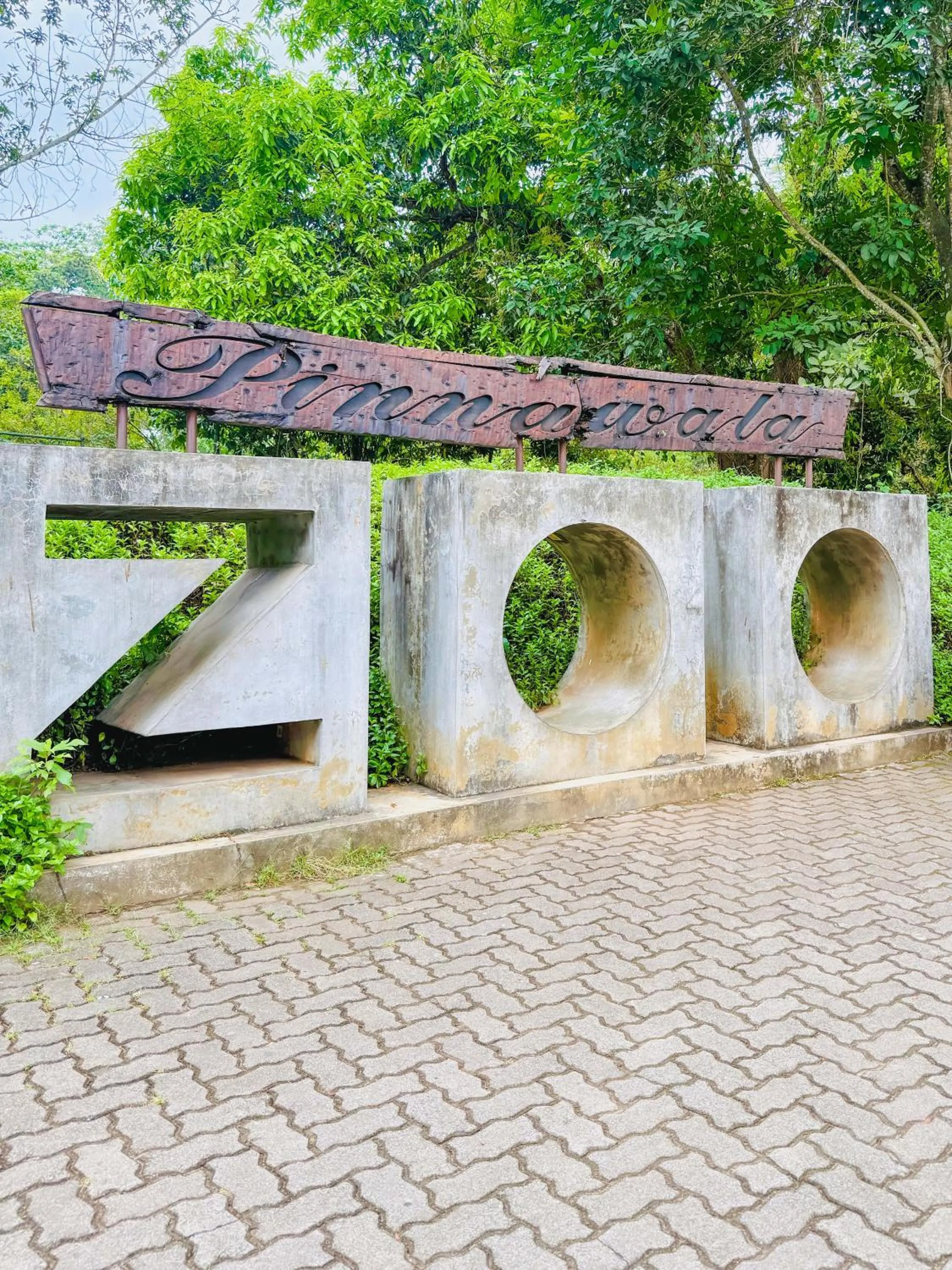 Property building in Elepath Lodge Pinnawala