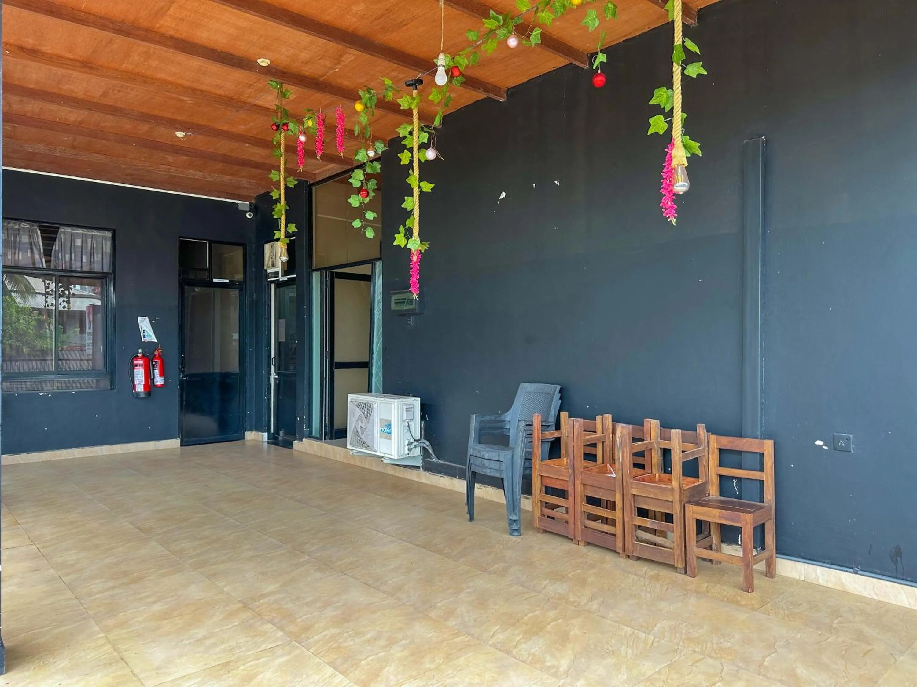 Living room in Elepath Lodge Pinnawala