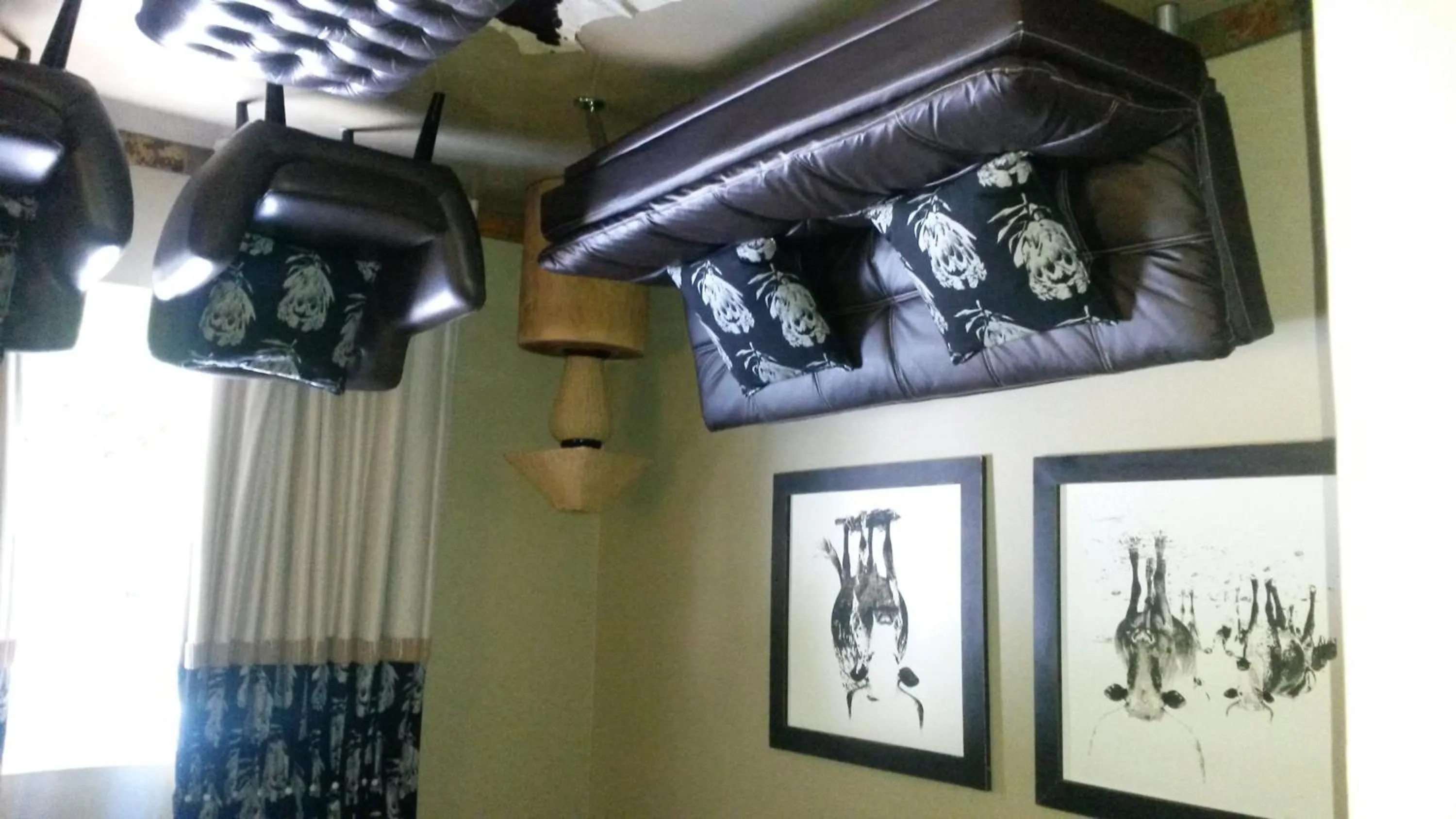 Seating area in 5th Seasons Guesthouse