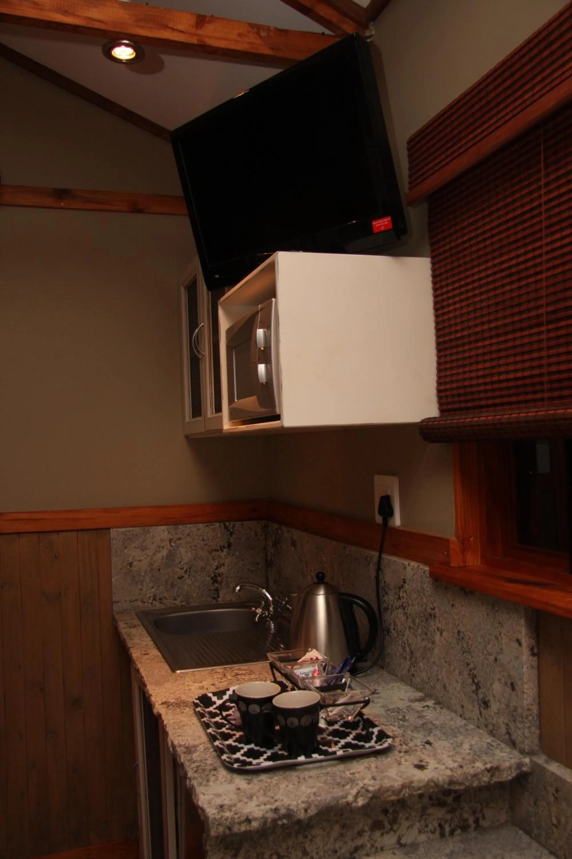 Kitchen or kitchenette in 5th Seasons Guesthouse