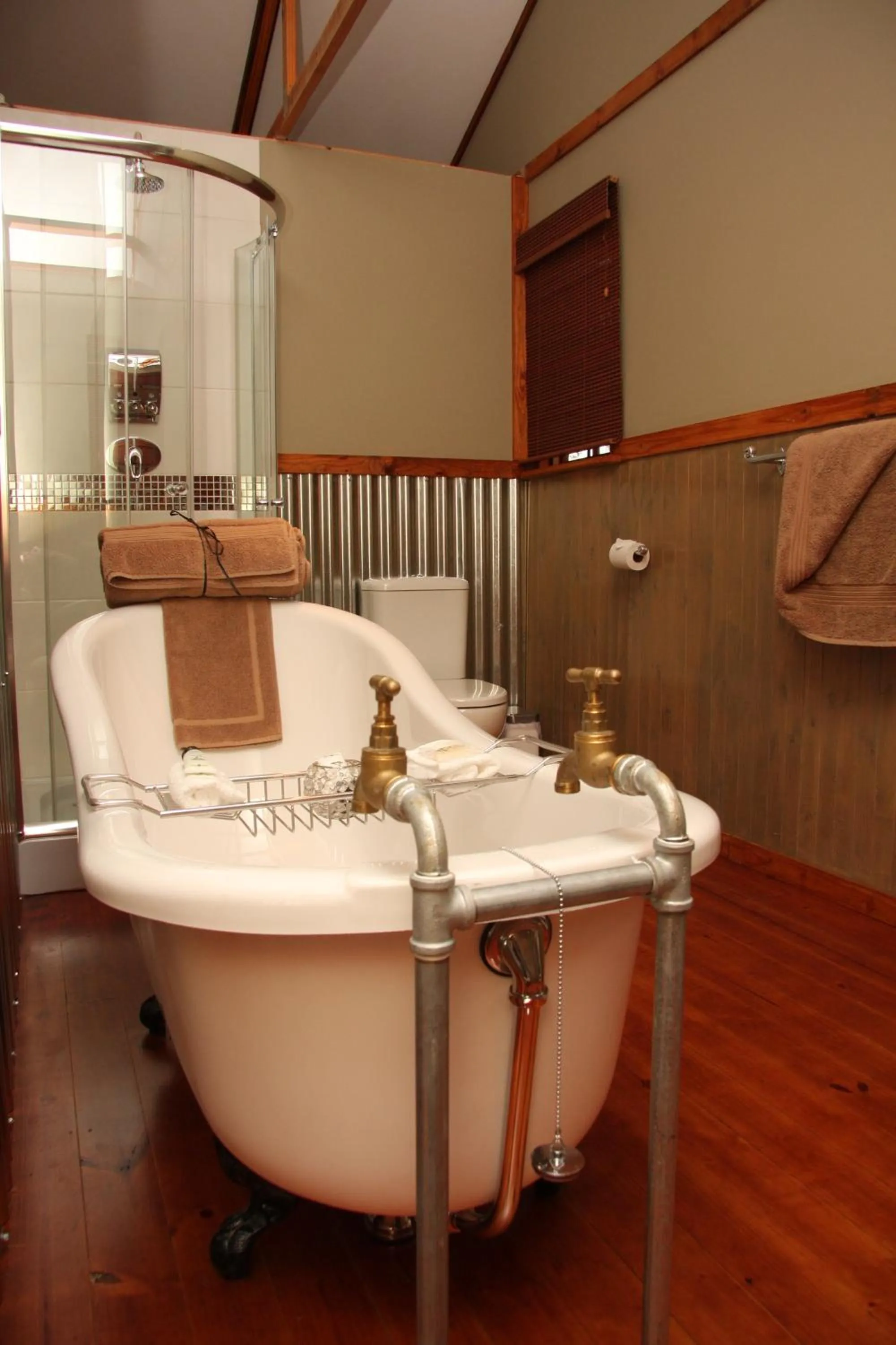 Bathroom in 5th Seasons Guesthouse