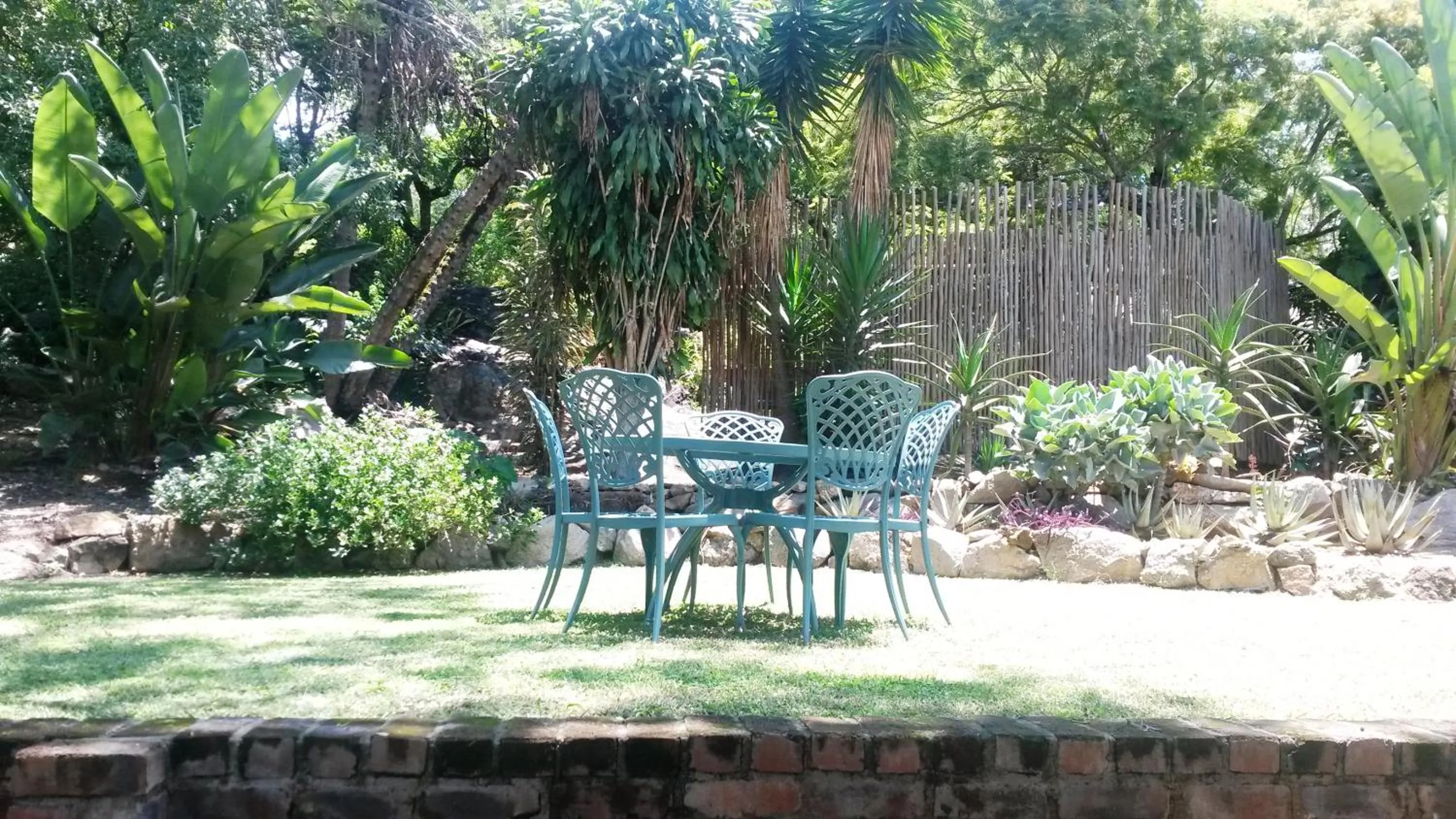 Garden in 5th Seasons Guesthouse