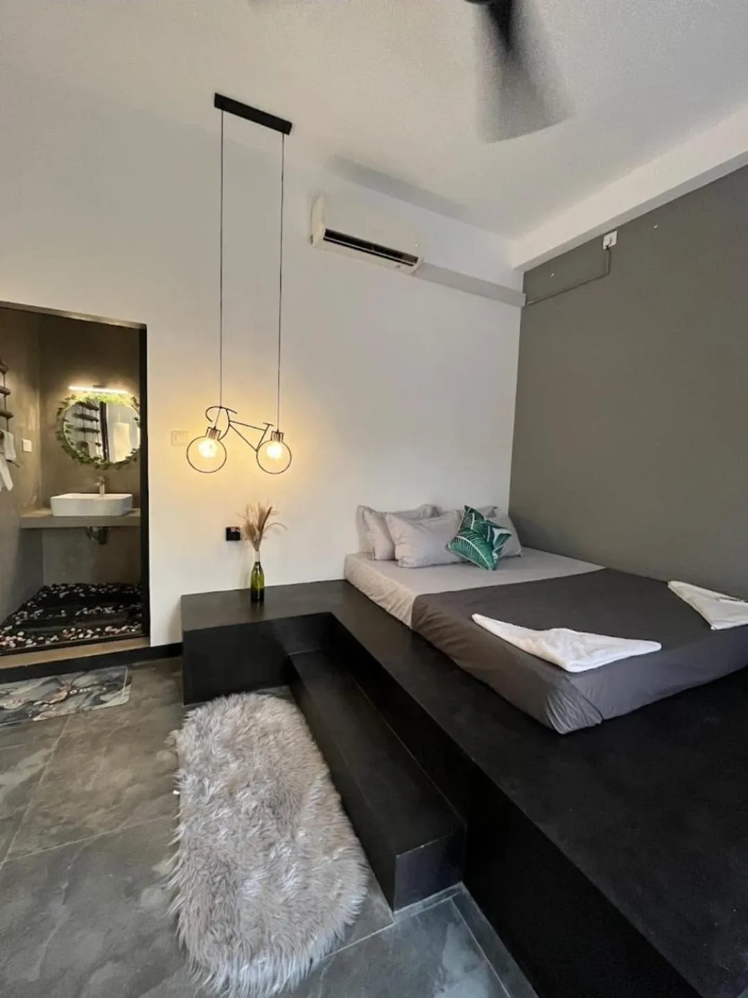 Bed in The Jini House