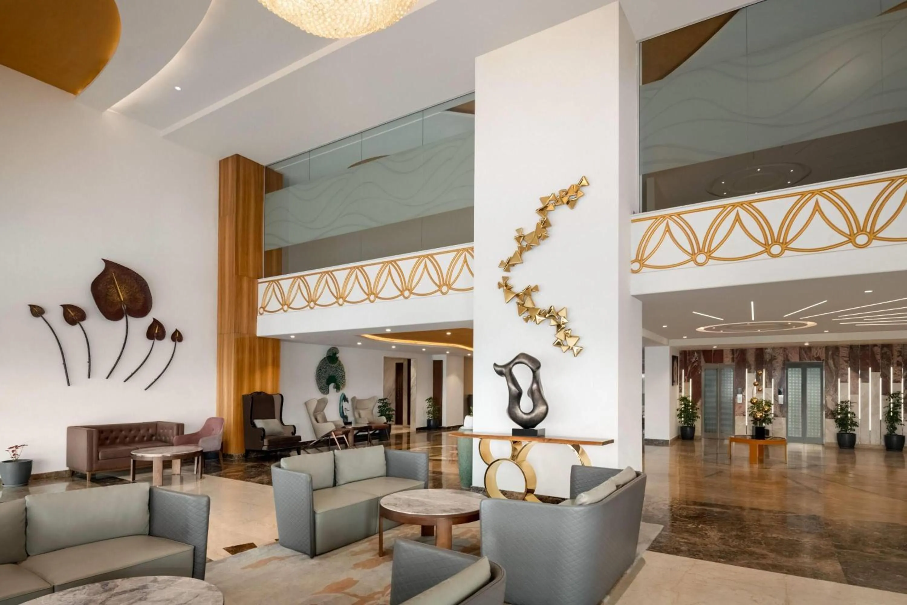 Lobby or reception in Ramada Plaza by Wyndham Jammu Vijaypur