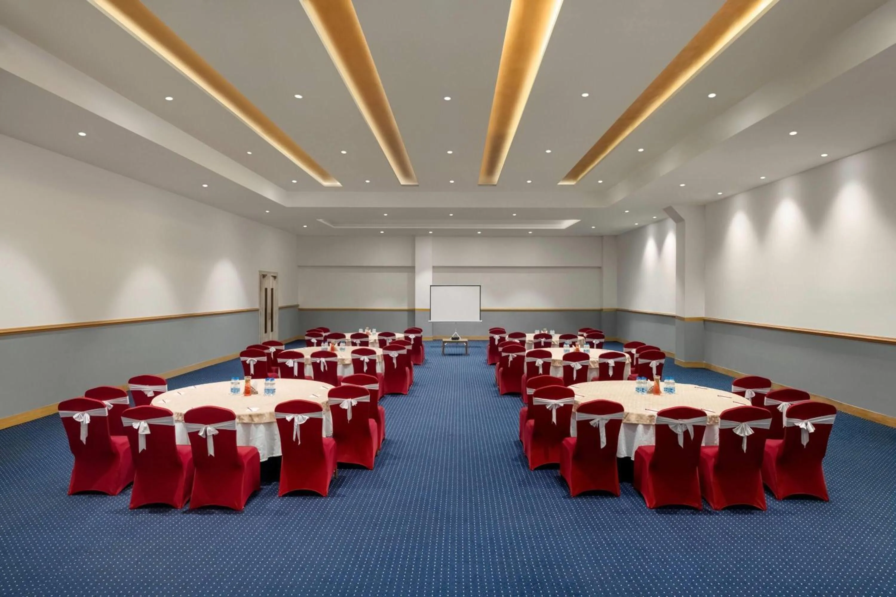 Meeting/conference room in Ramada Plaza by Wyndham Jammu Vijaypur