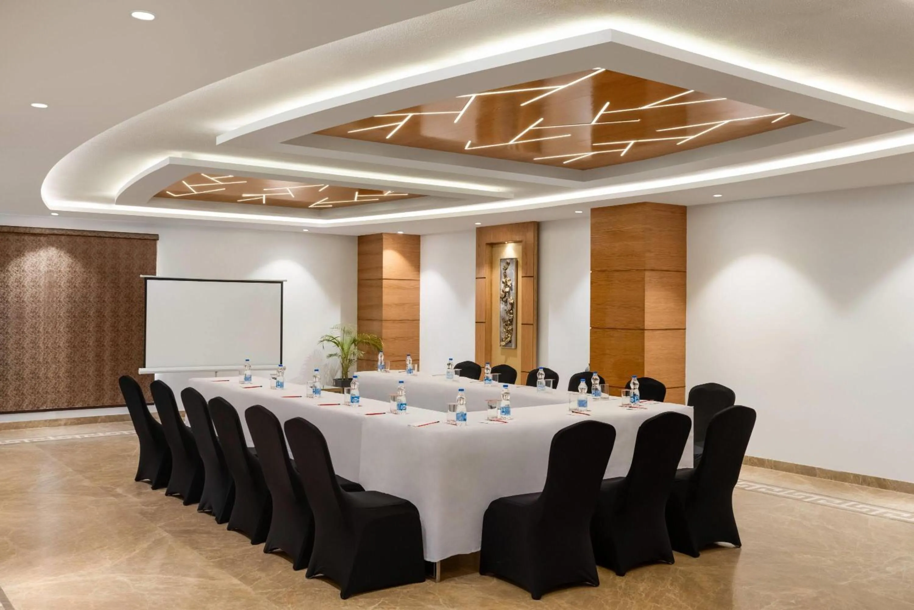 Meeting/conference room in Ramada Plaza by Wyndham Jammu Vijaypur