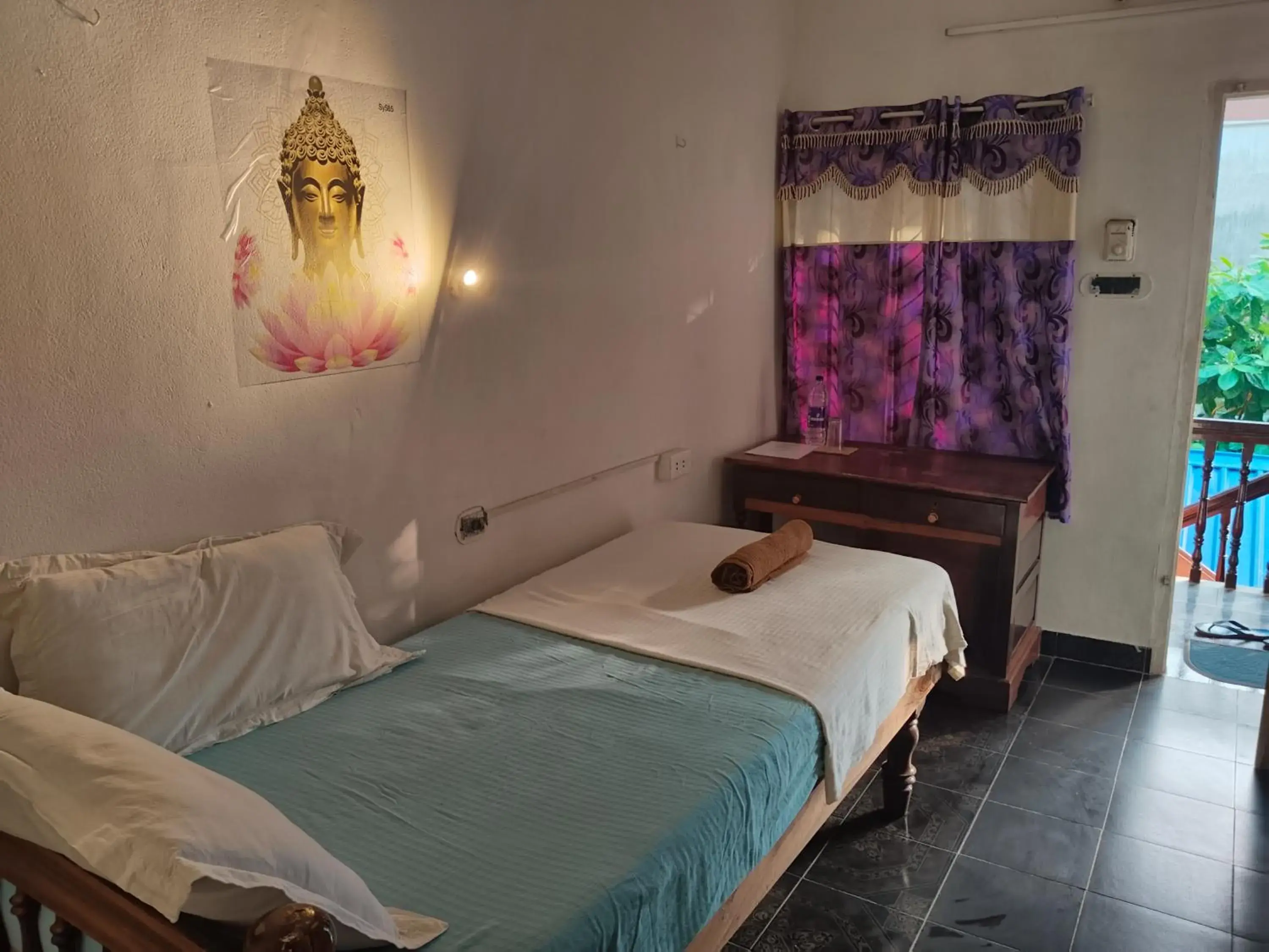 Single Room with Private Bathroom - single occupancy in Sky Palace Beach Hotel Single Room with Private Bathroom - single occupancy in Sky Palace Beach Hotel