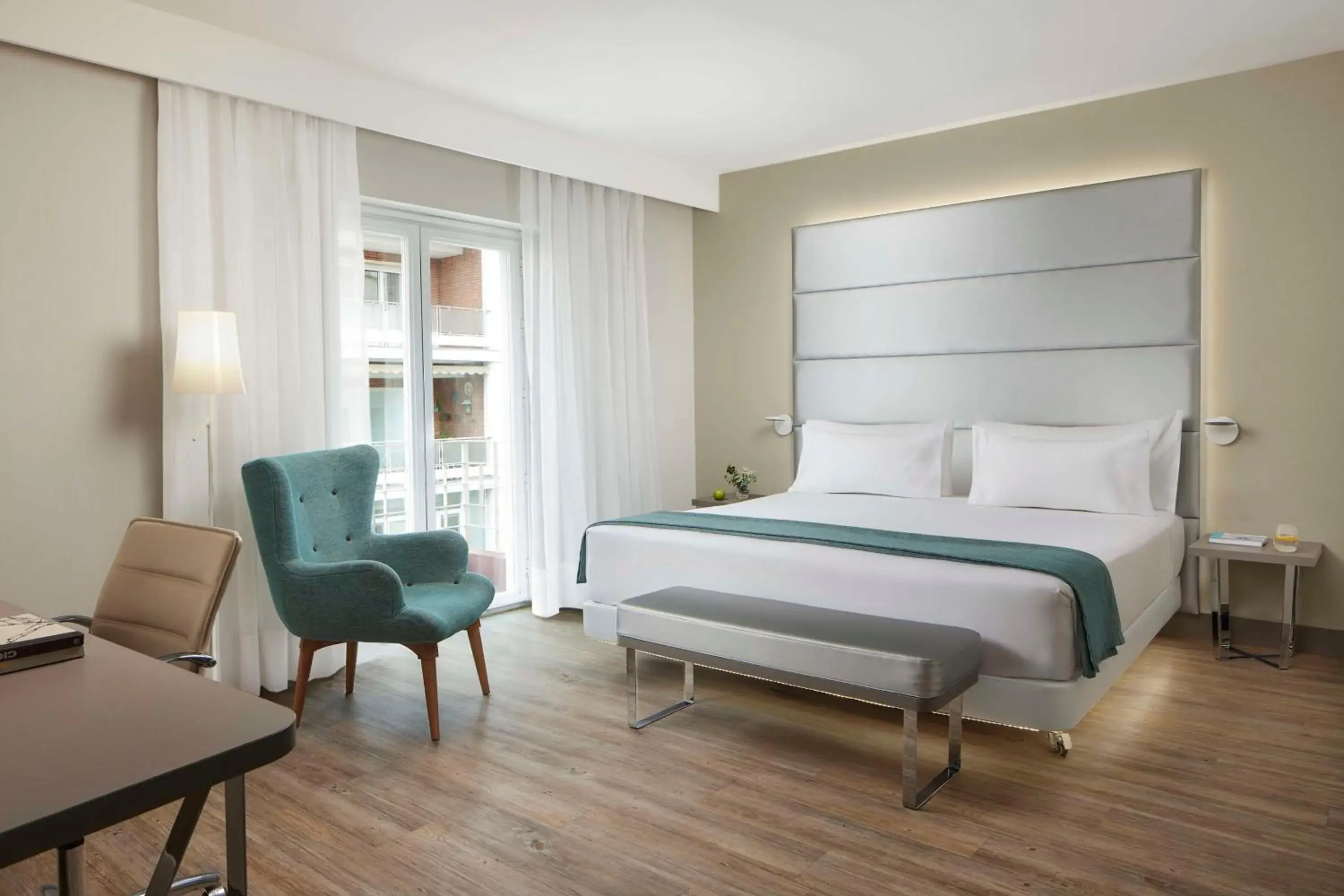 Superior Double or Twin Room in NH Madrid Zurbano Superior Double or Twin Room in NH Madrid Zurbano