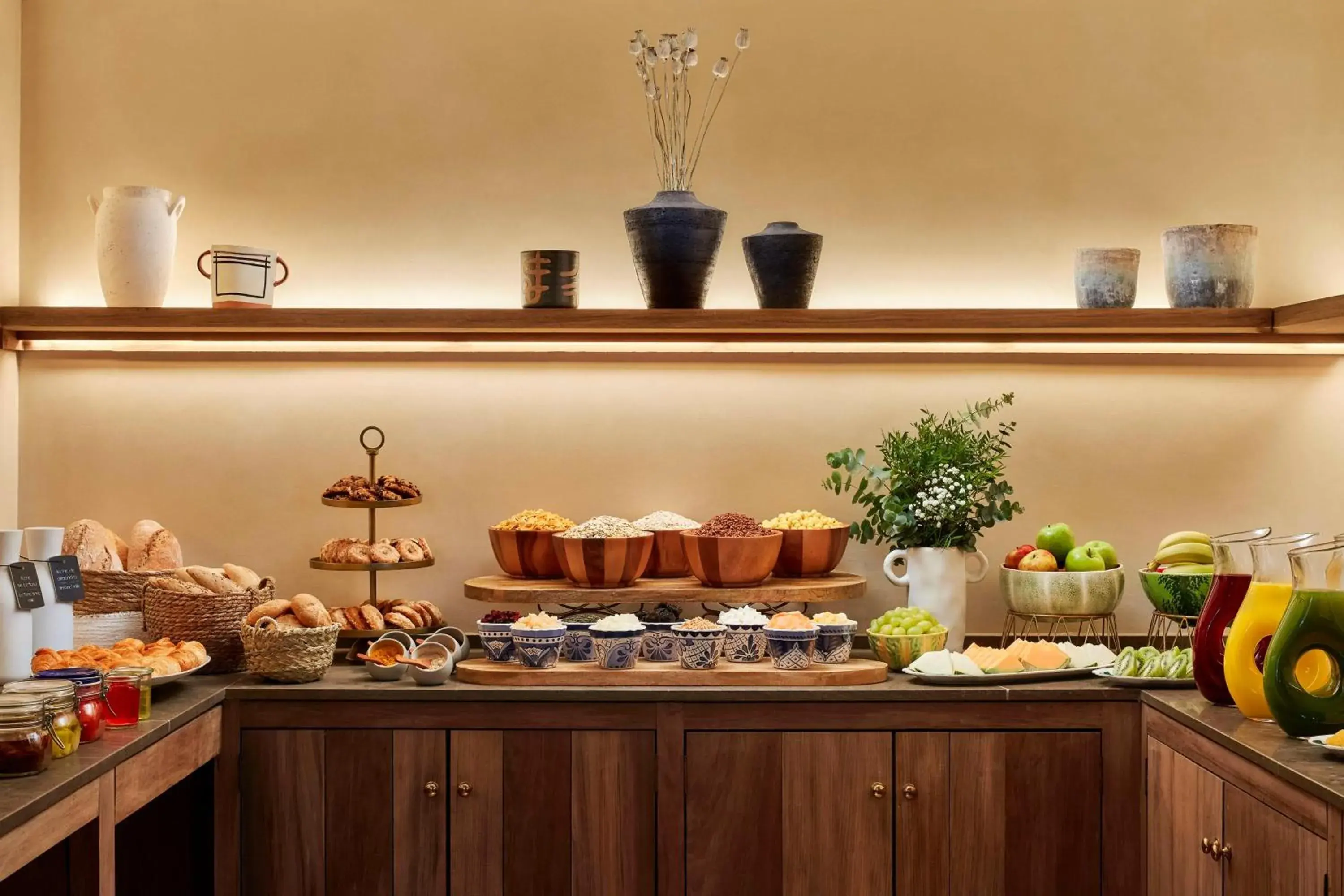 Restaurant/places to eat in NH Madrid Zurbano Restaurant/places to eat in NH Madrid Zurbano