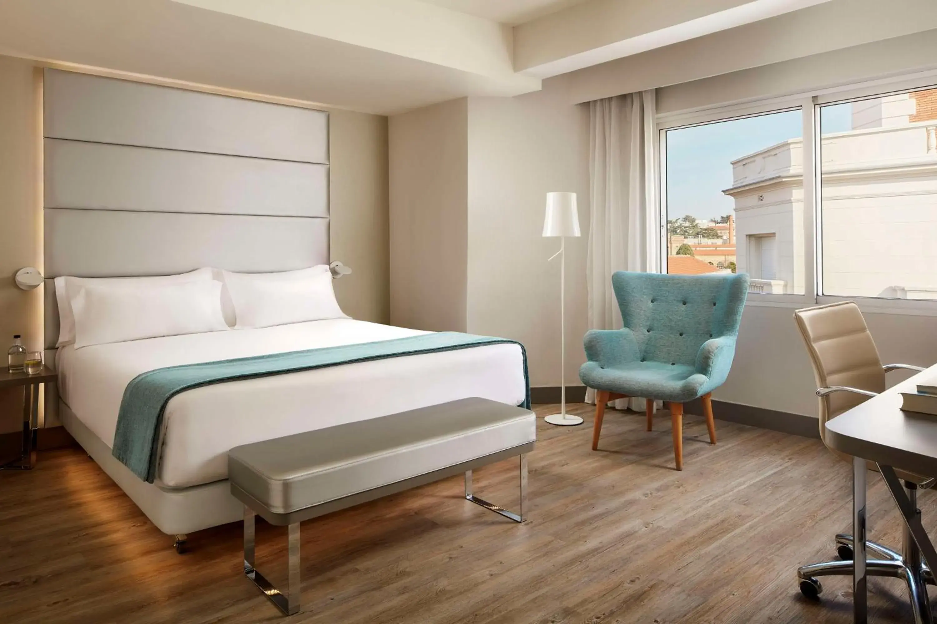 Standard Double or Twin Room in NH Madrid Zurbano Standard Double or Twin Room in NH Madrid Zurbano