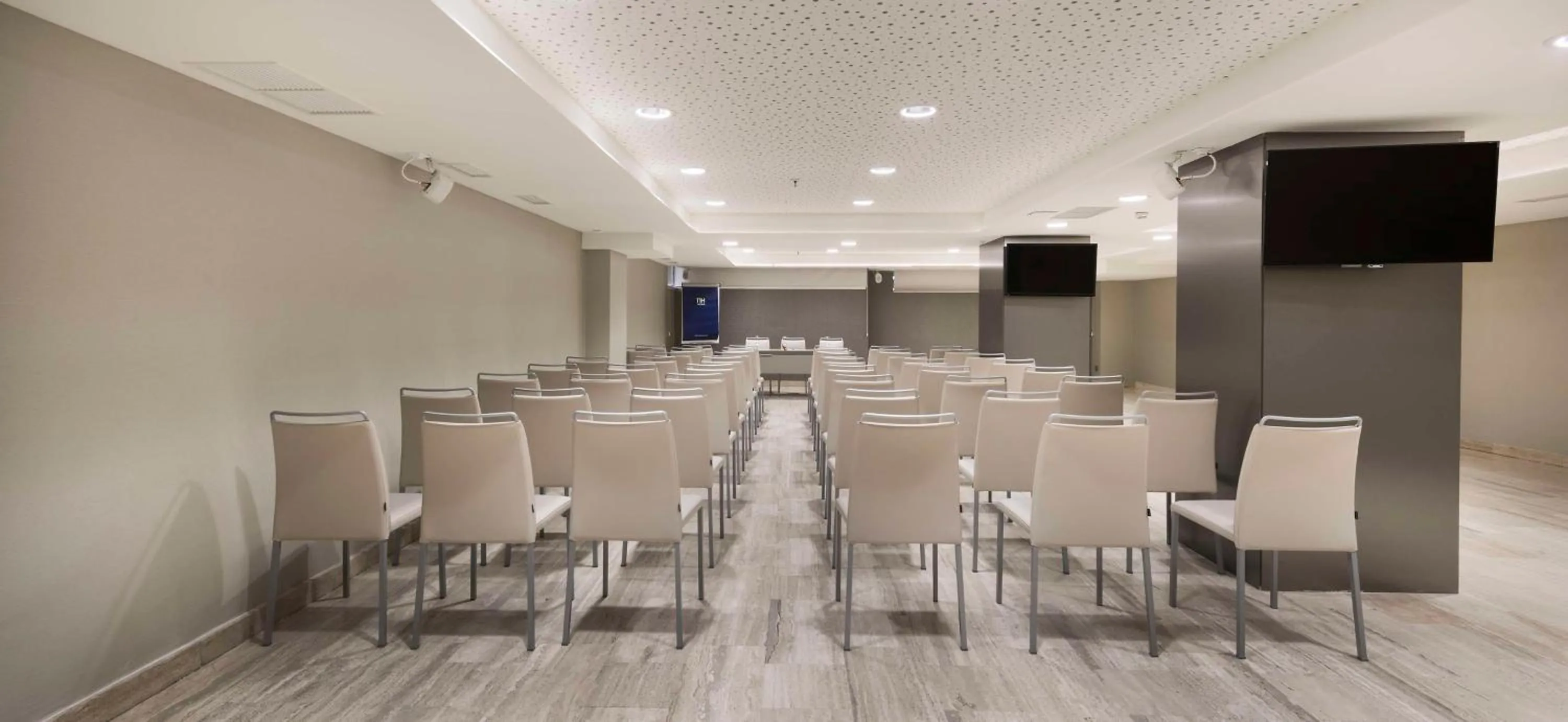 Meeting/conference room in NH Madrid Zurbano